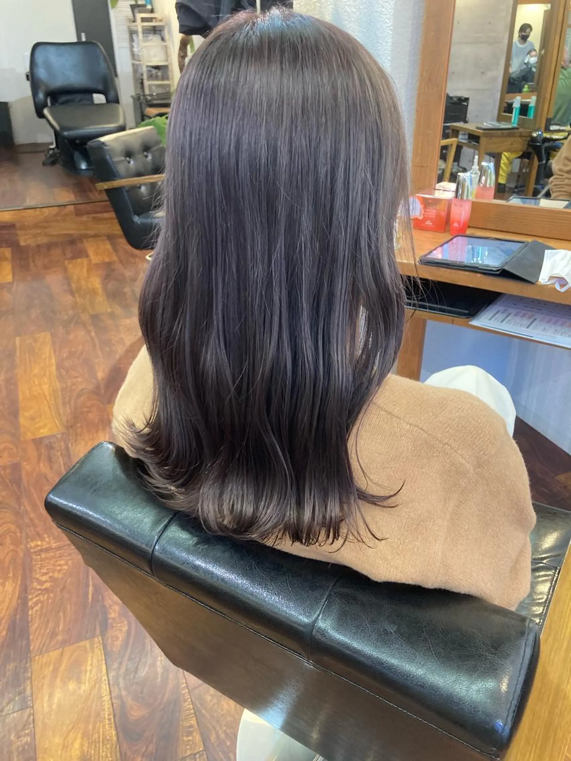 セミロング カラー ベージュカラー ブリーチ ラベンダーカラー ラベンダーベージュ 小木曽智美 /ボブ/ショートのヘアスタイル