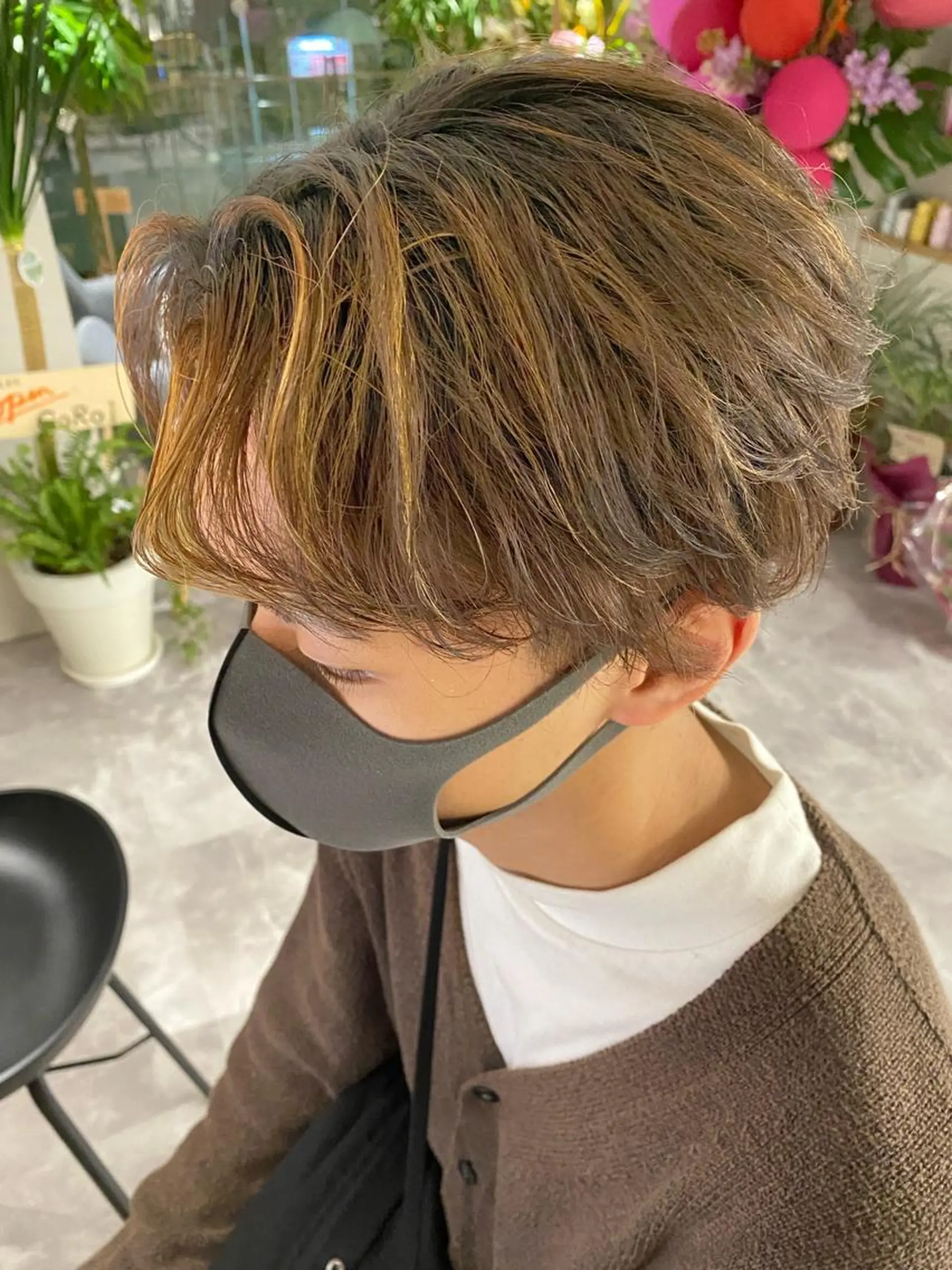 カラー メンズ メンズブリーチ センターパート メンズハイライト ブリーチ ハイライトカラー Emitas.柳通り店所属・山﨑 大暉【ダブルカラー】のヘアスタイル