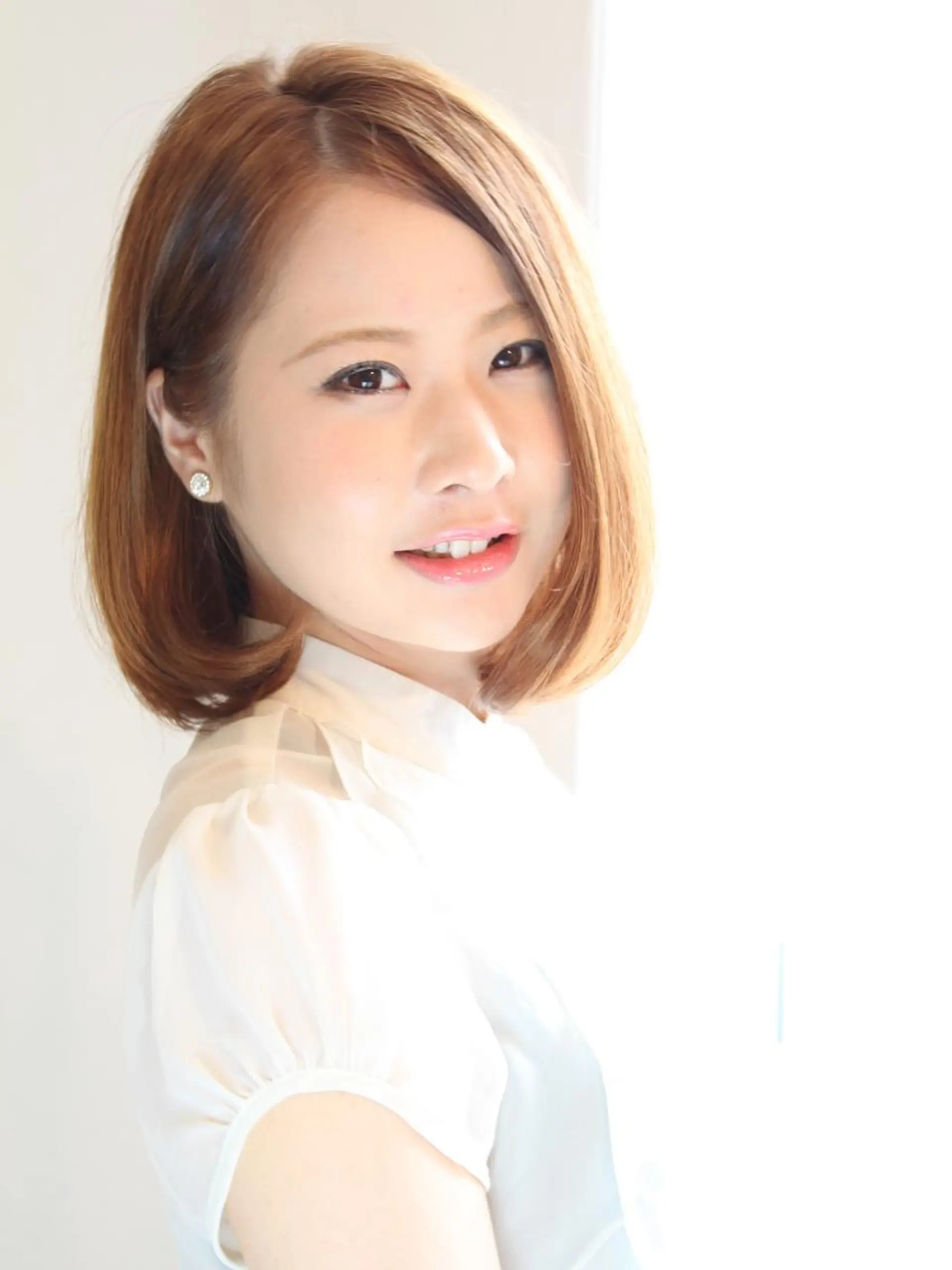 ショート カラー ボブ 近藤 裕紀子のヘアスタイル