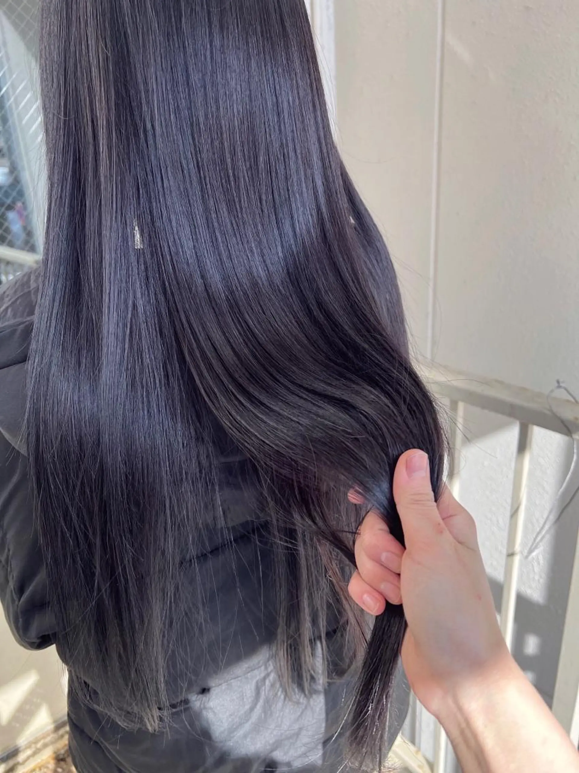 ロング roka ノゾミのヘアスタイル