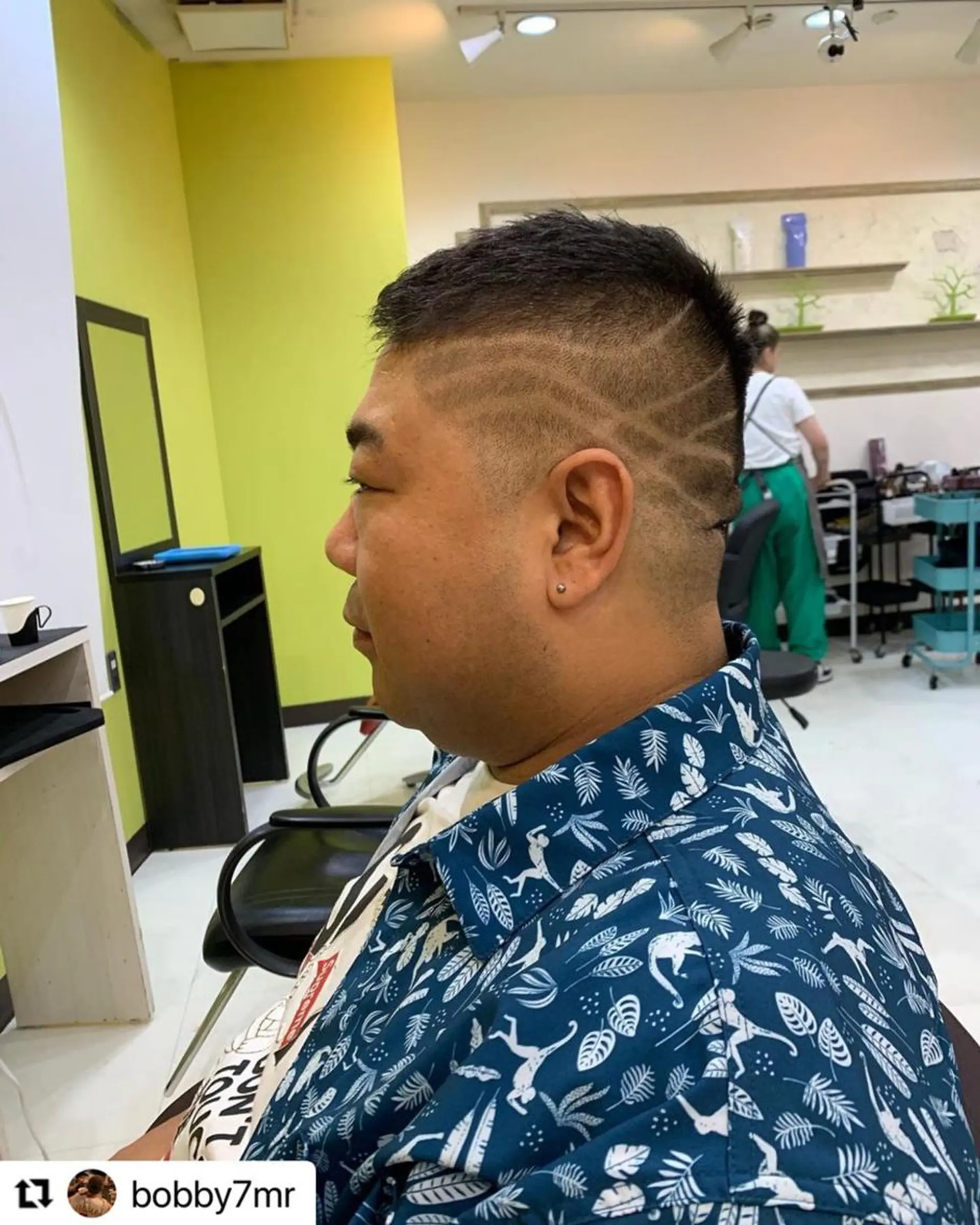 ミディアム カラー メンズ ミディアムパーマ フェードカット メンズパーマ 学生(メンズ向け) 学生 🩷Eny terrace🩷のヘアスタイル