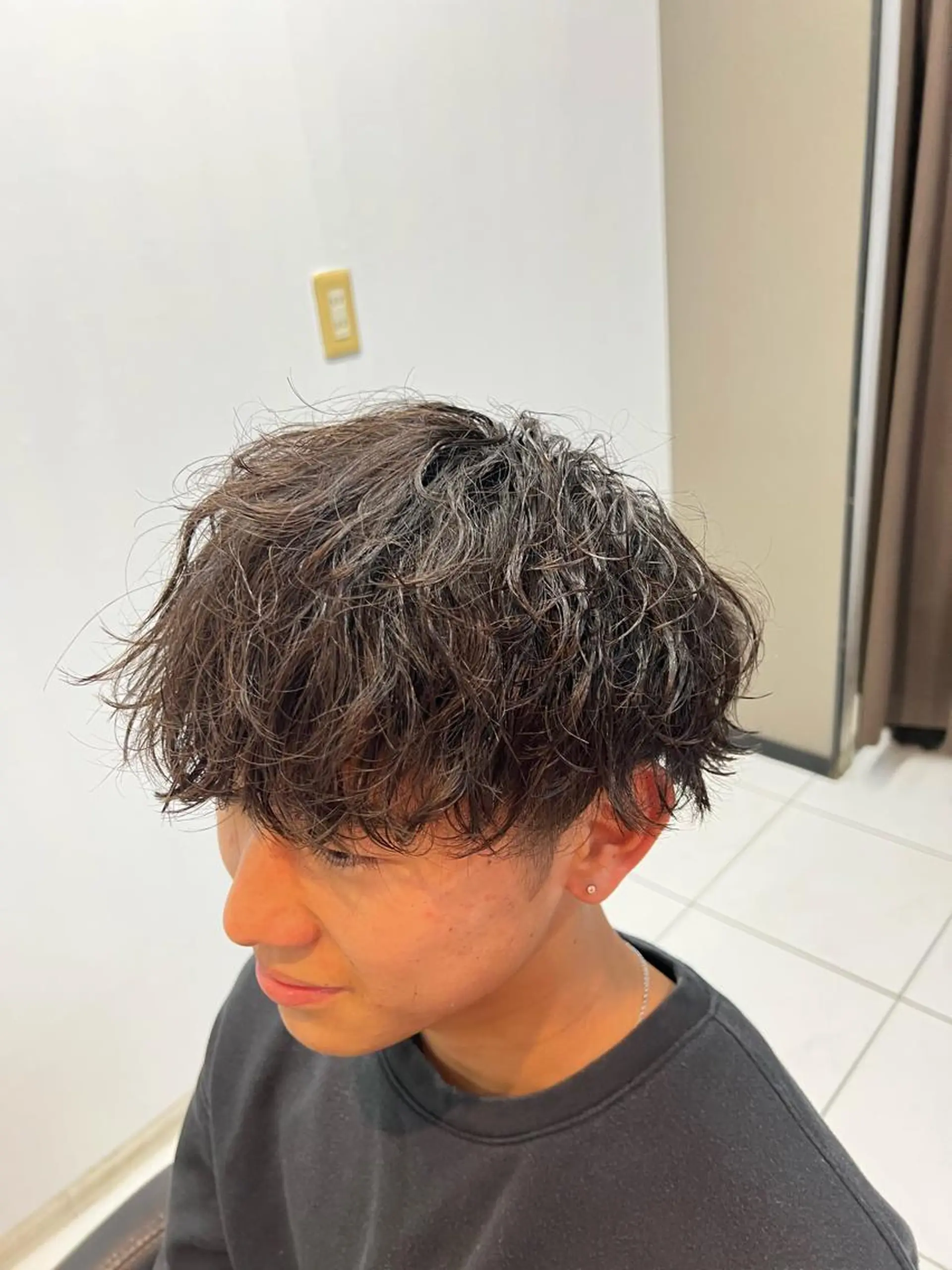 パーマ メンズ センターパート フェードカット カルマパーマ マッシュ メンズパーマ カット パーマ パーマ特化美容師 茂木広幸のヘアスタイル