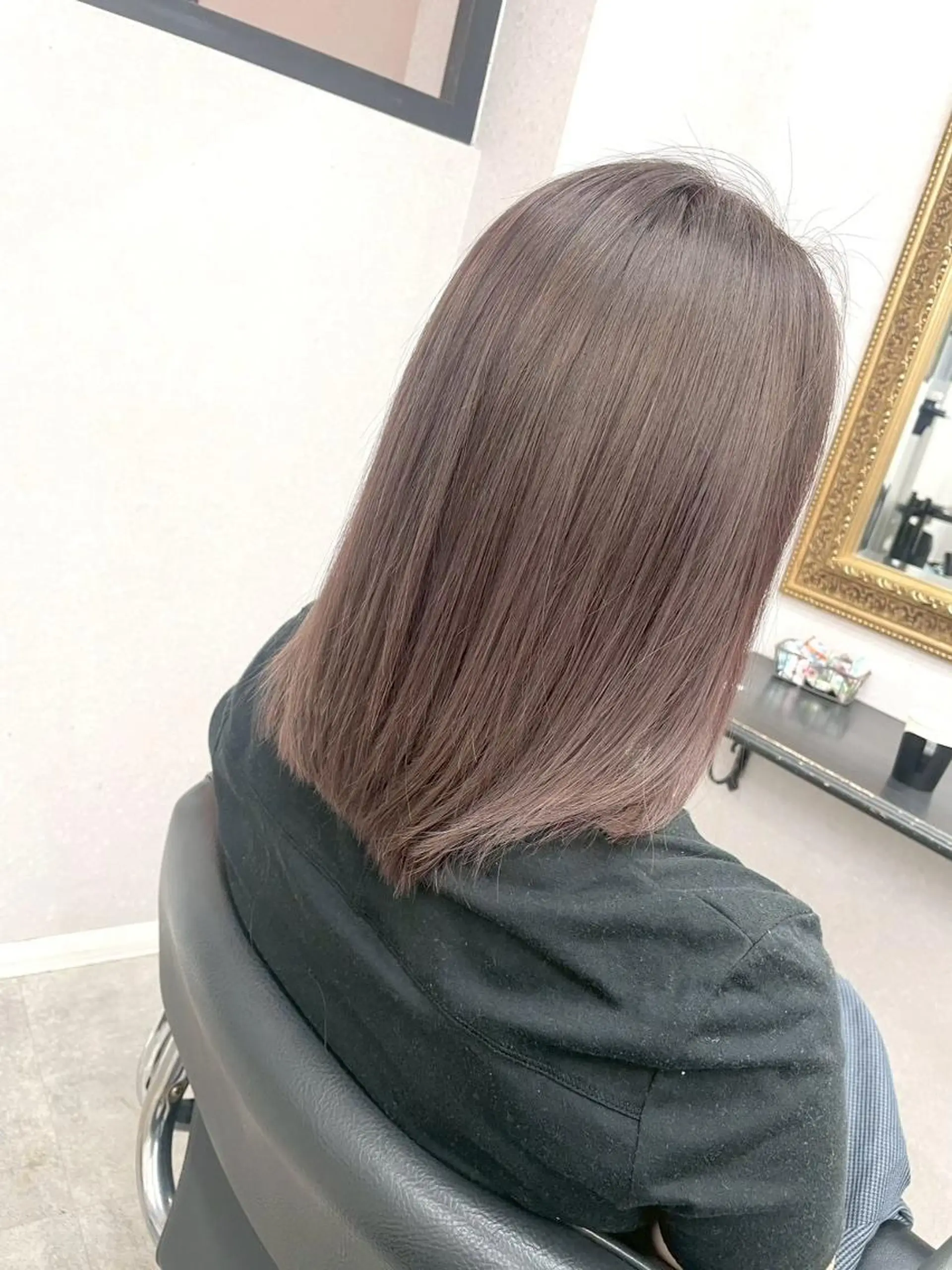 ミディアム カラー ショートボブ ボブ くびれヘア 顔周りカット カット ヘアカラー トリートメント N゜jillva ナンバージルバのヘアスタイル