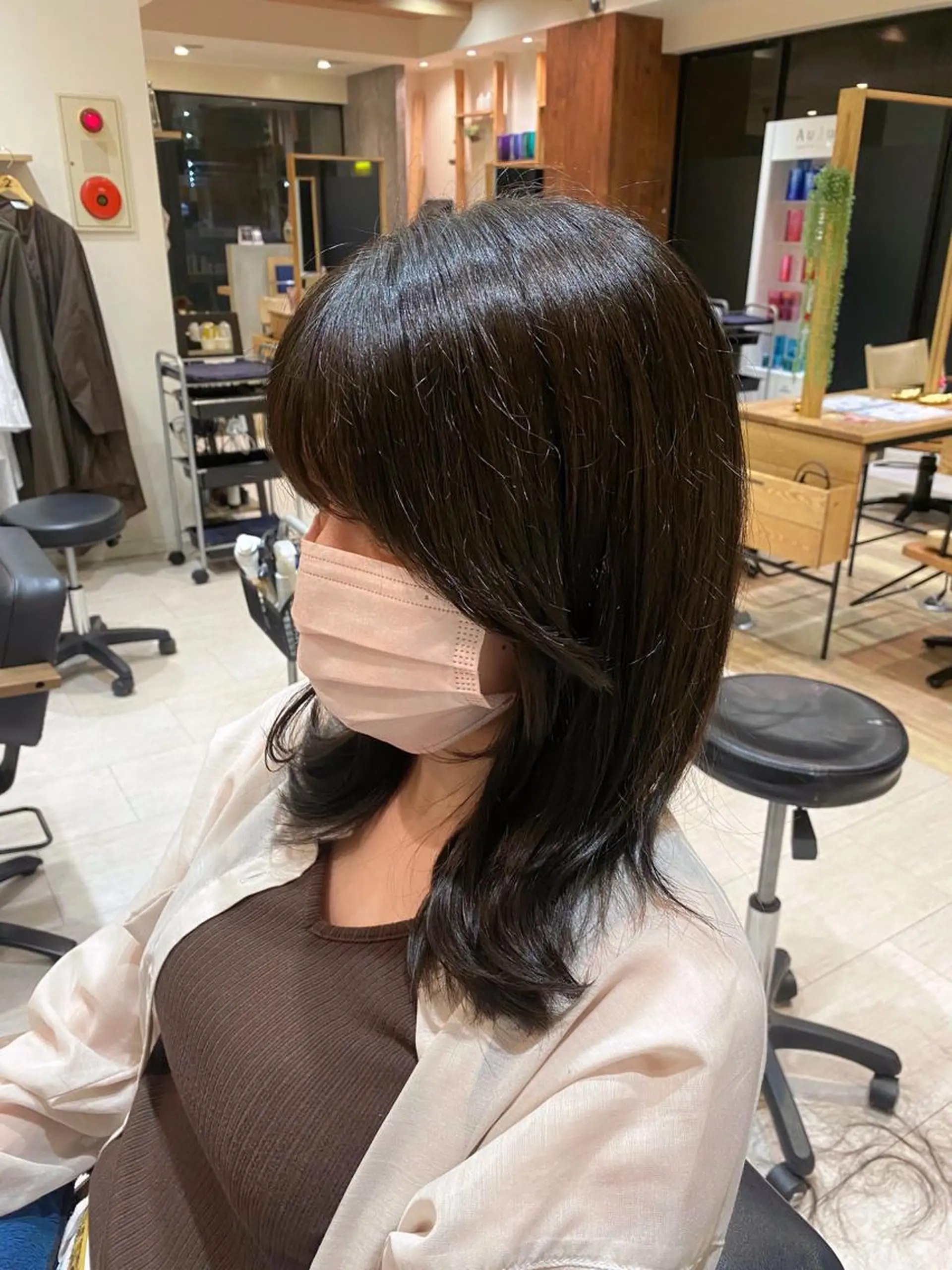 ミディアム くびれヘア 顔周りカット 韓国風ヘア くびれレイヤー レイヤーカット 韓国トレンドヘア しゅーやのヘアスタイル