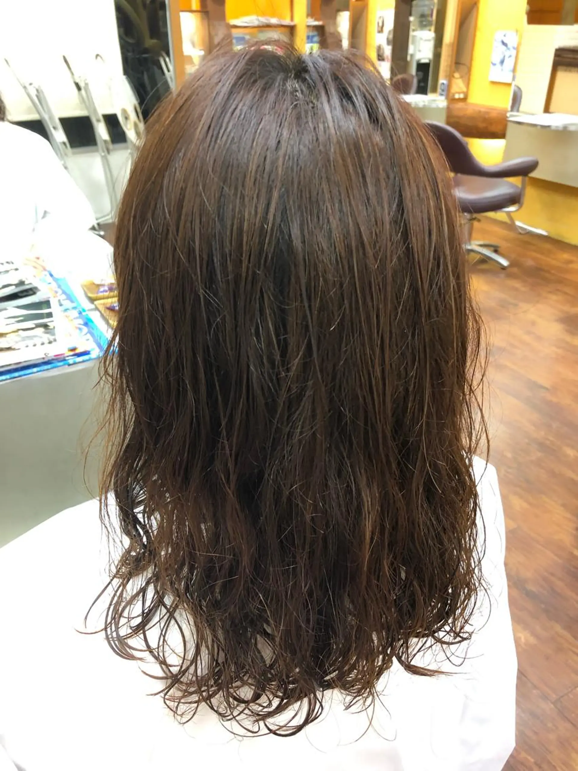セミロング パーマ 田辺 黎花のヘアスタイル