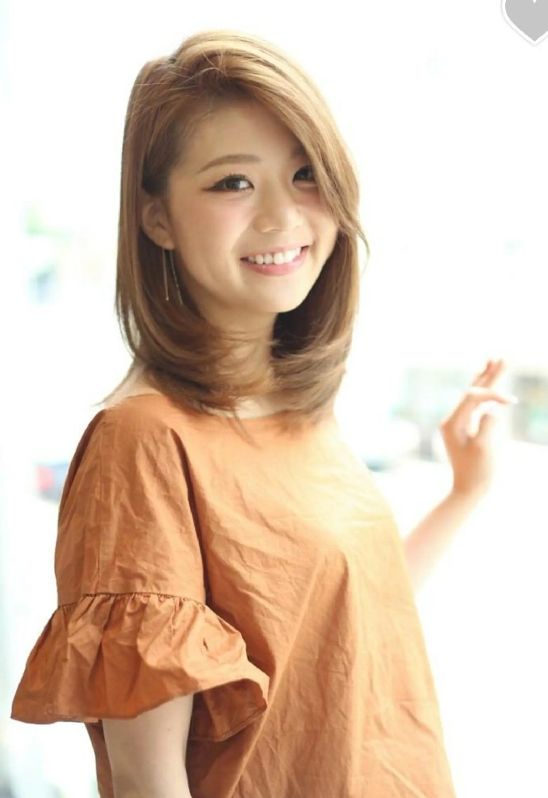 ミディアム SALOWIN神宮前五丁目店所属・🇰🇷韓国風艶髪✨ 髪質改善 倉岡しおんのヘアスタイル