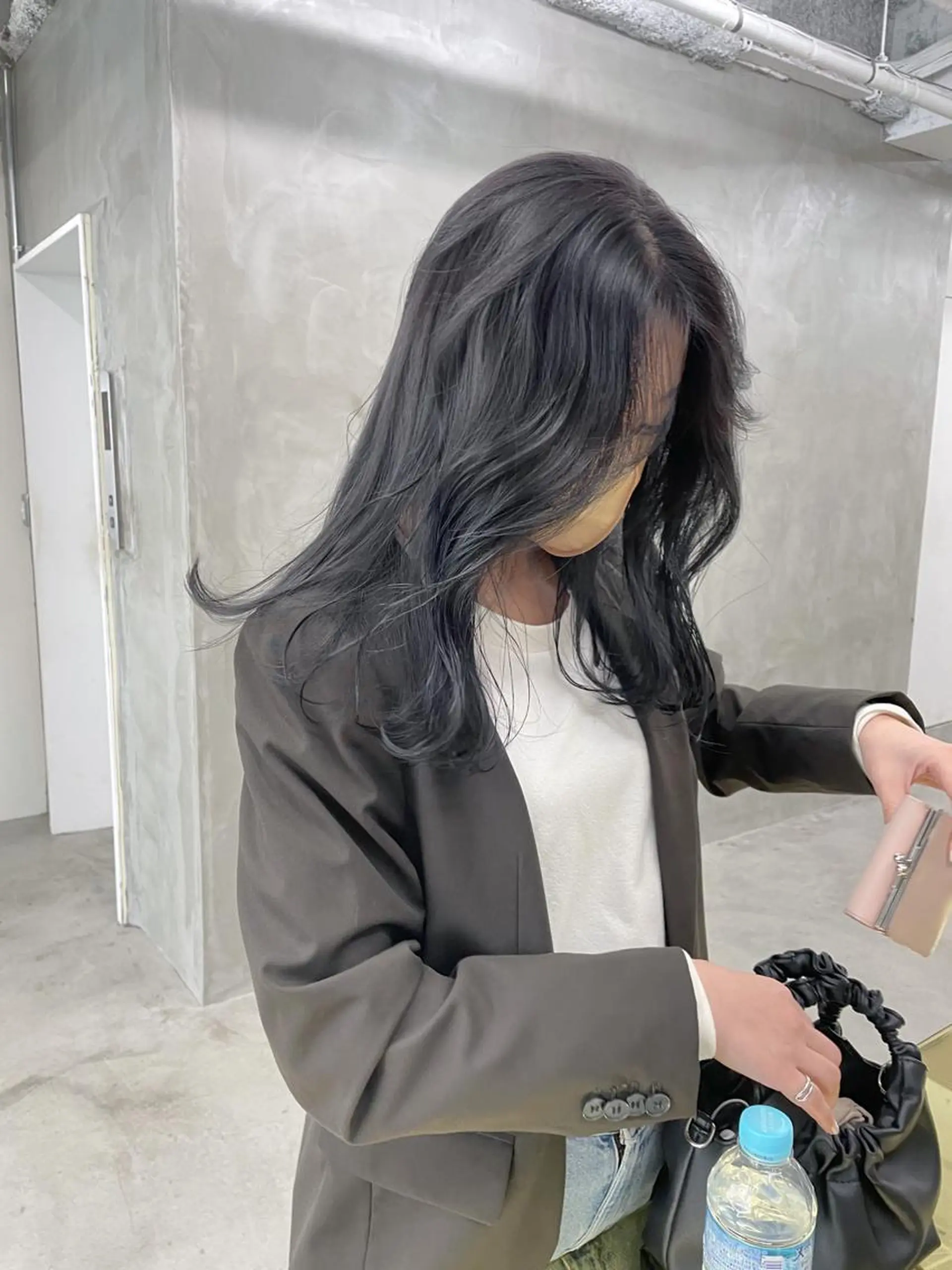 セミロング カラー yurika☁️ 似合わせ｜レイヤーのヘアスタイル