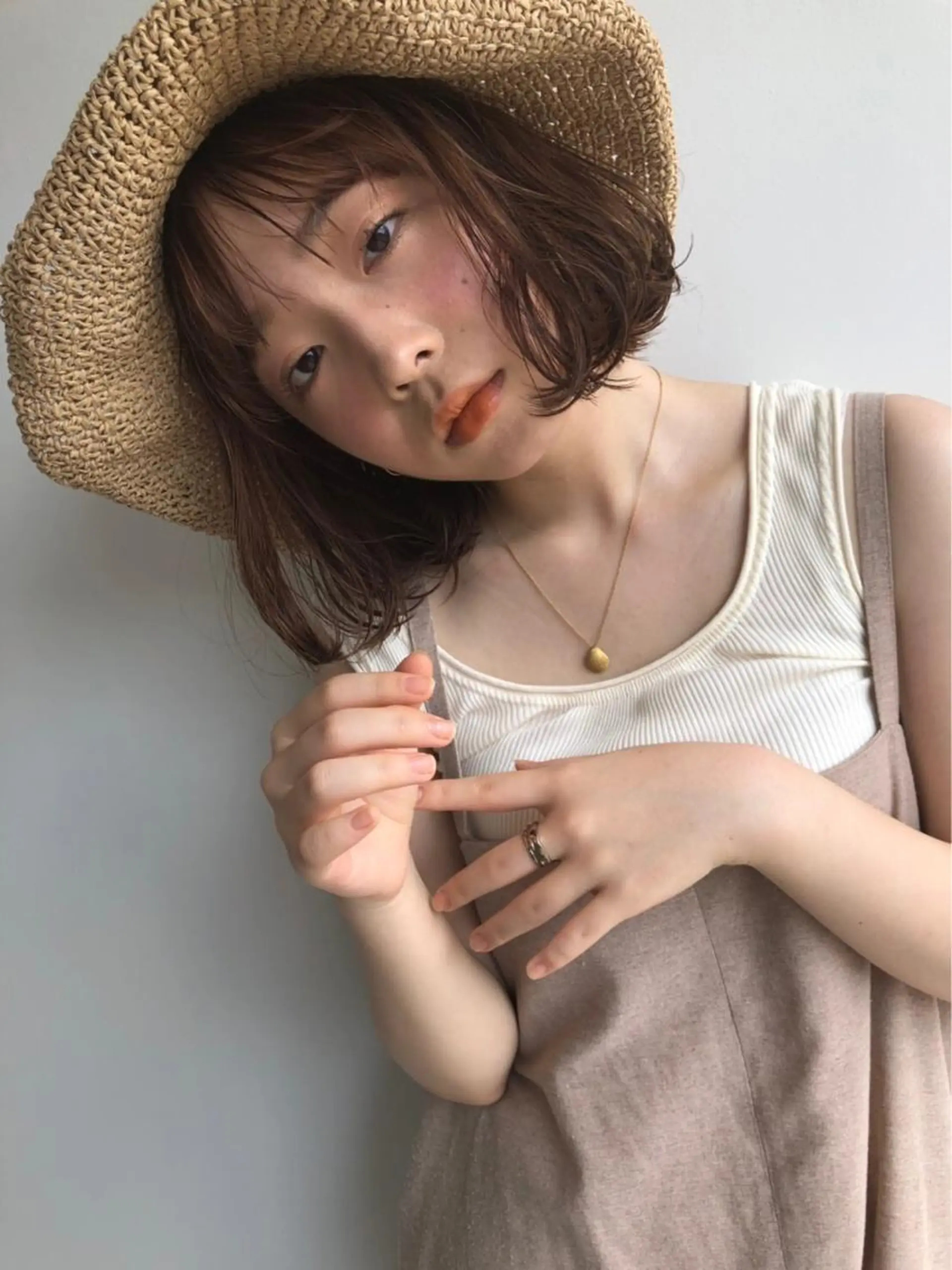 ミディアム カラー THE DAY所属・AKI HASHIMOTOのヘアスタイル