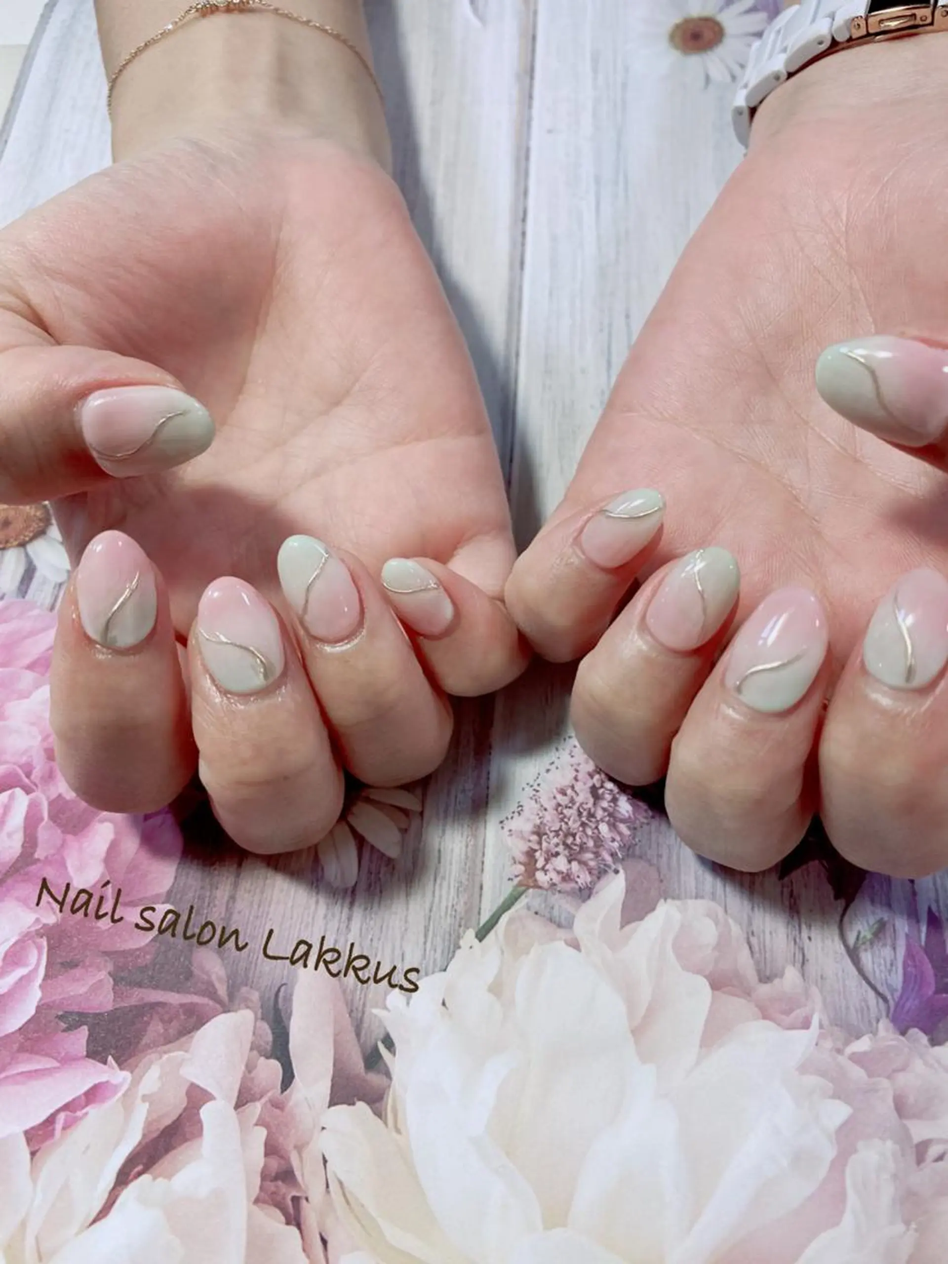 ネイル 春ネイル Lakkus T－CHIのネイルデザイン