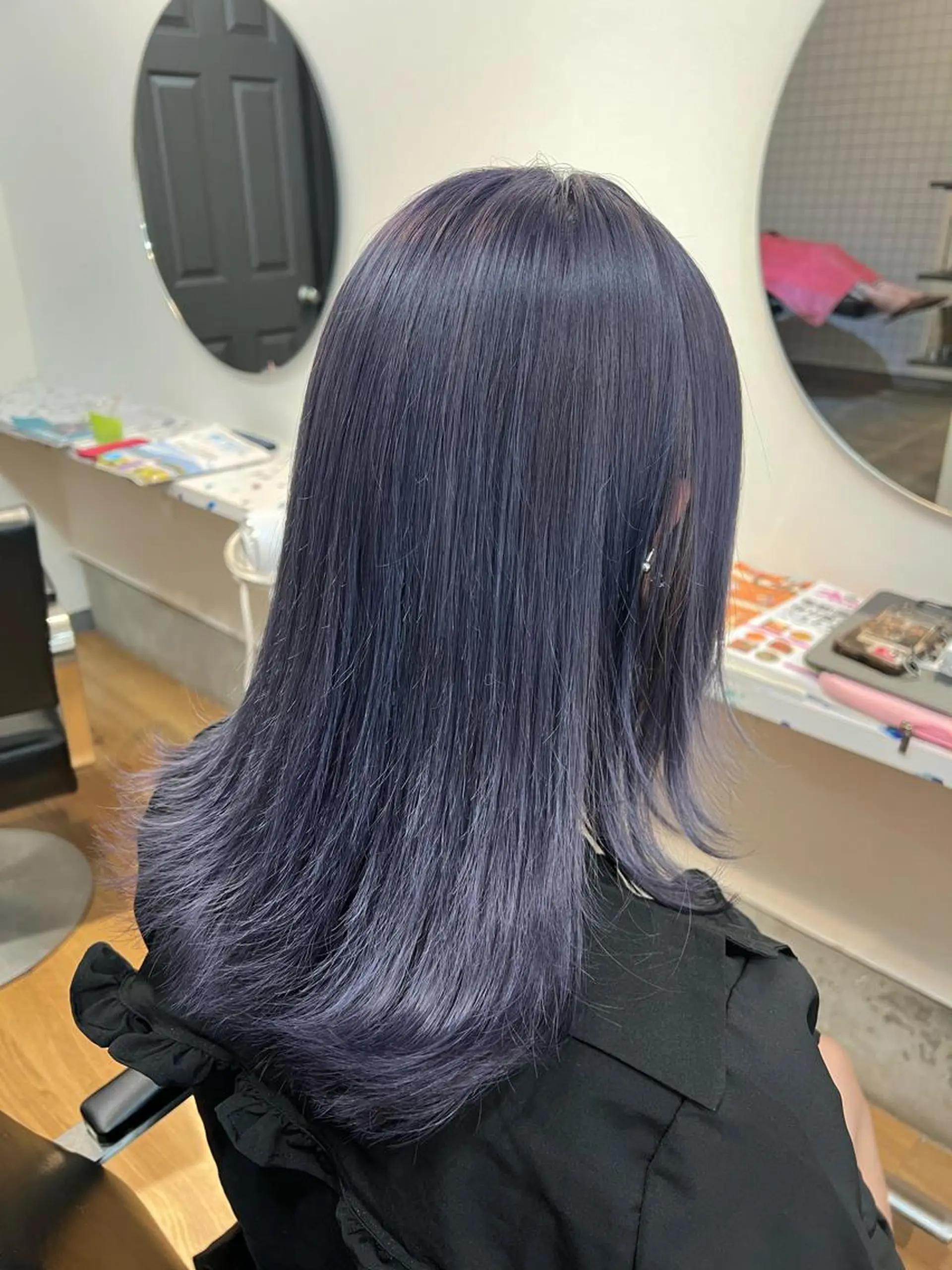 カラー ブリーチ ラベンダーカラー ラベンダーグレー イシイ ハルナ 🤍のヘアスタイル