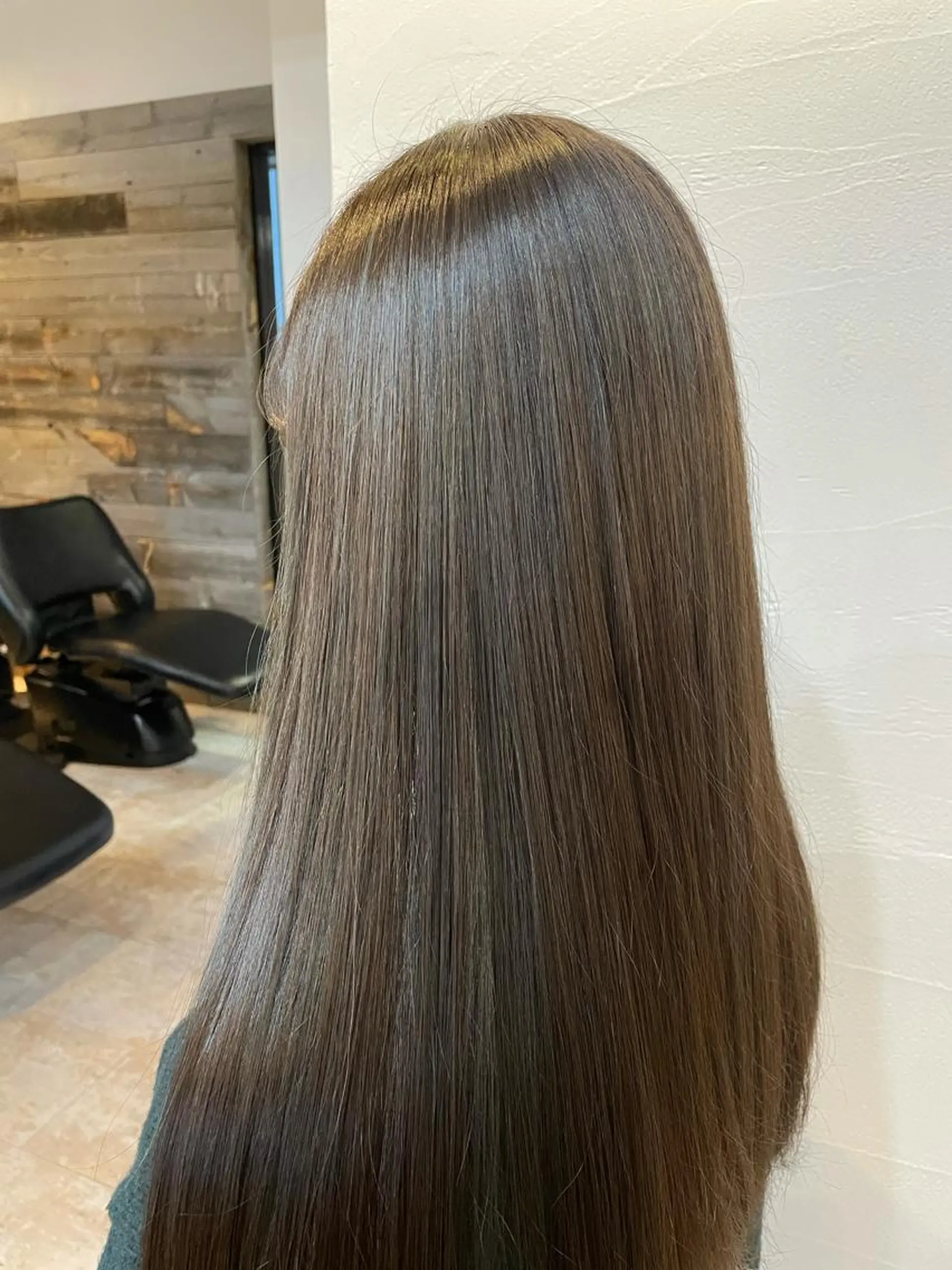 ロング lafith hair pur 梅田茶屋町店所属・ブリーチなしベージュ カラー佐藤華厘のヘアスタイル