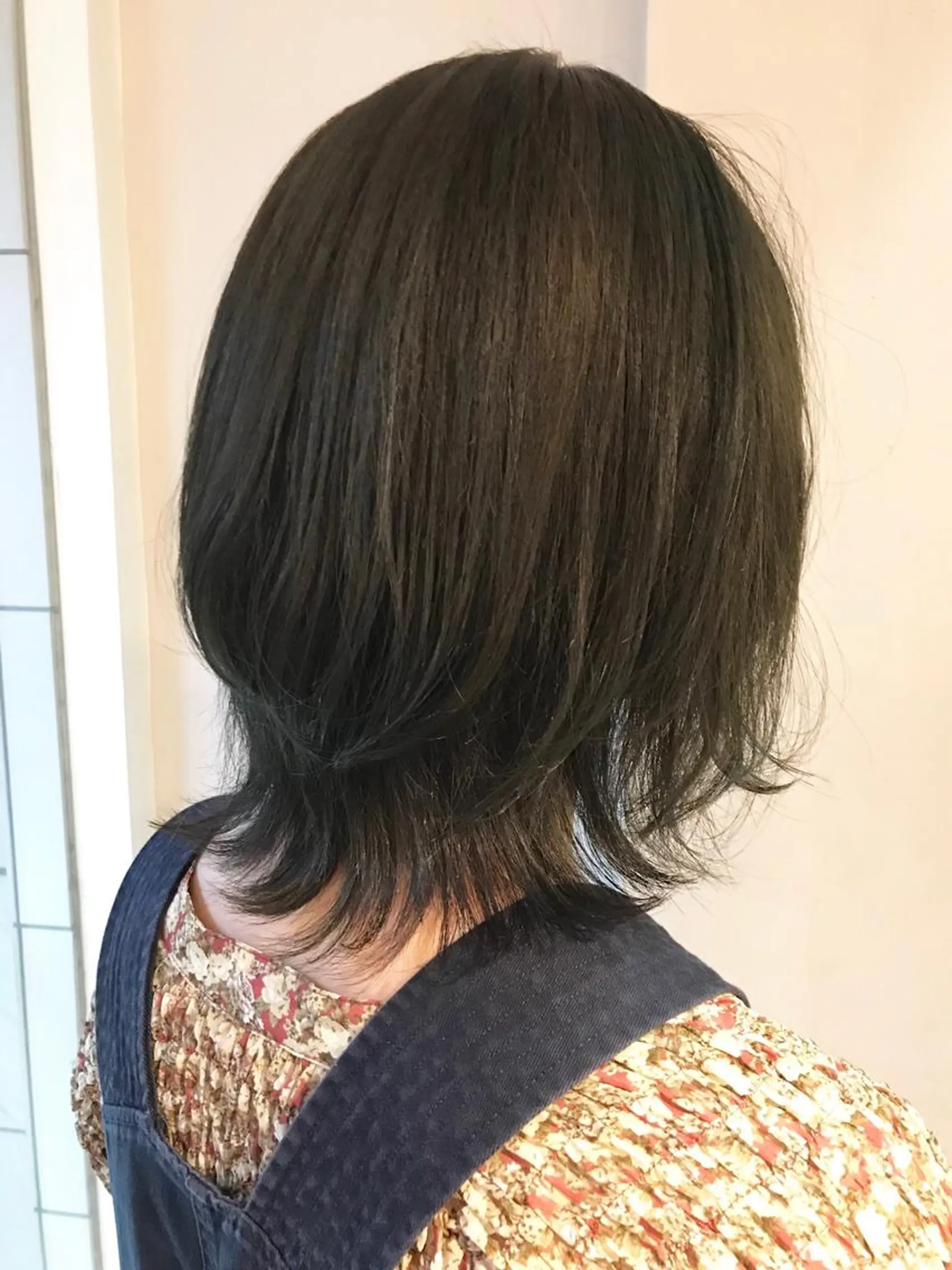 ミディアム カラー アッシュ オリーブアッシュ Neolive Cava 相模大野店所属・sola: neoliveのヘアスタイル