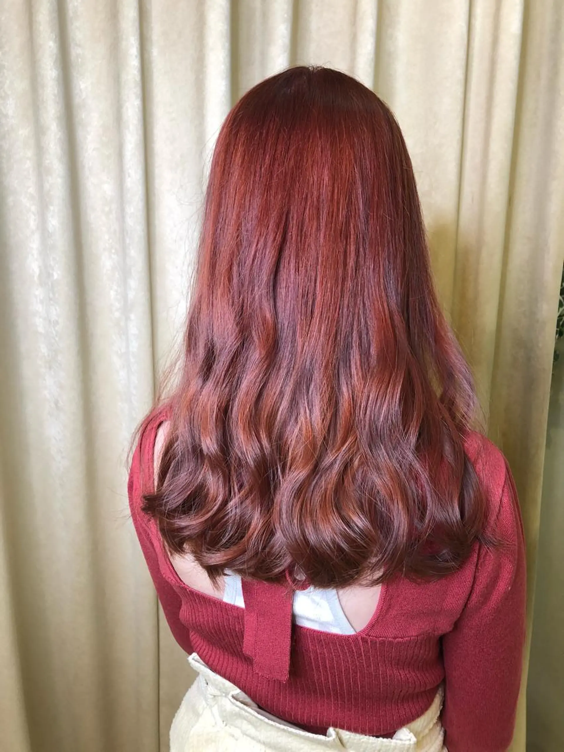 ロング カラー 牧野 佳樹のヘアスタイル