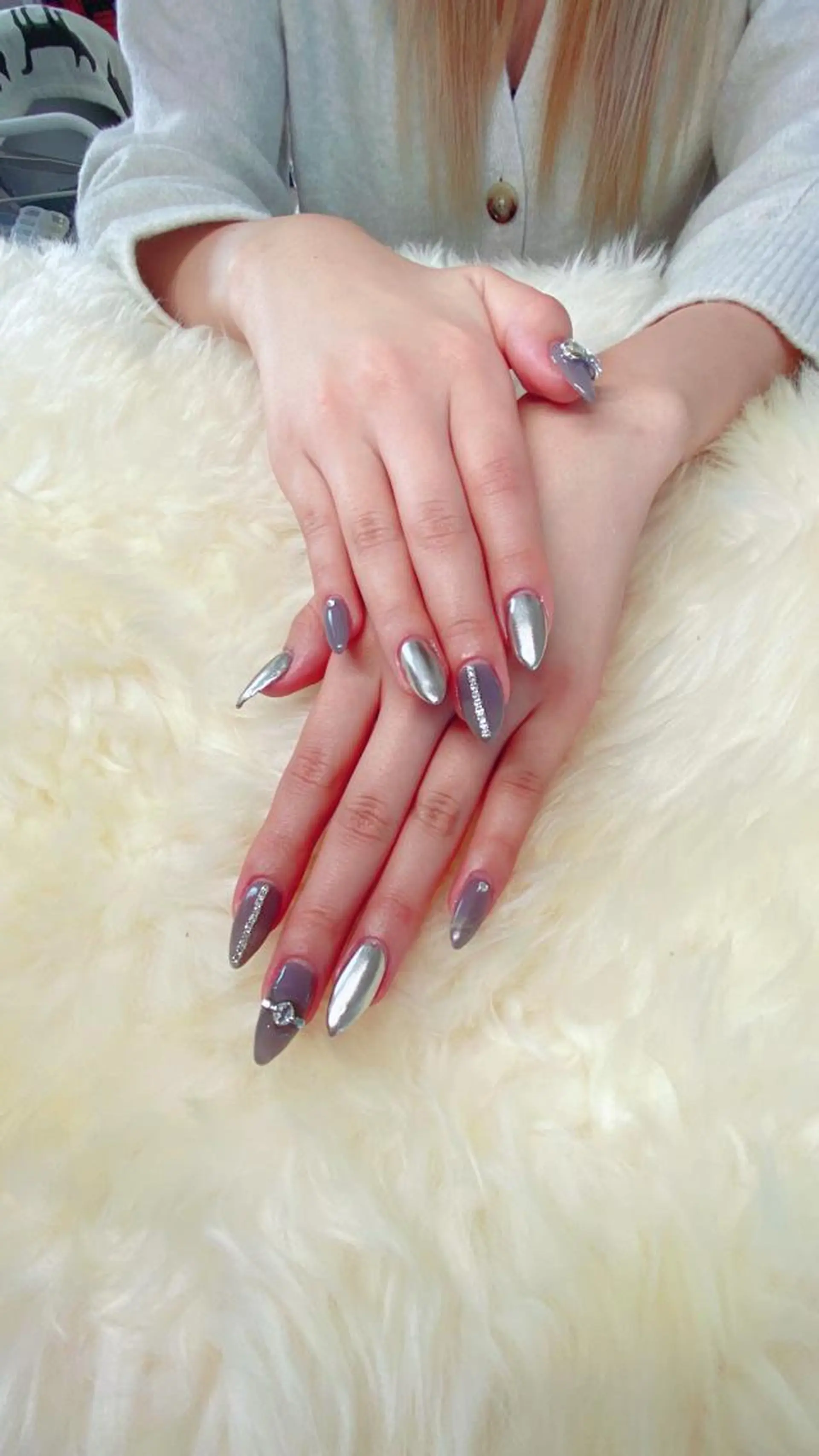 ロング ハンドネイル ハンドケア 💜MIYA nail川崎店のネイルデザイン