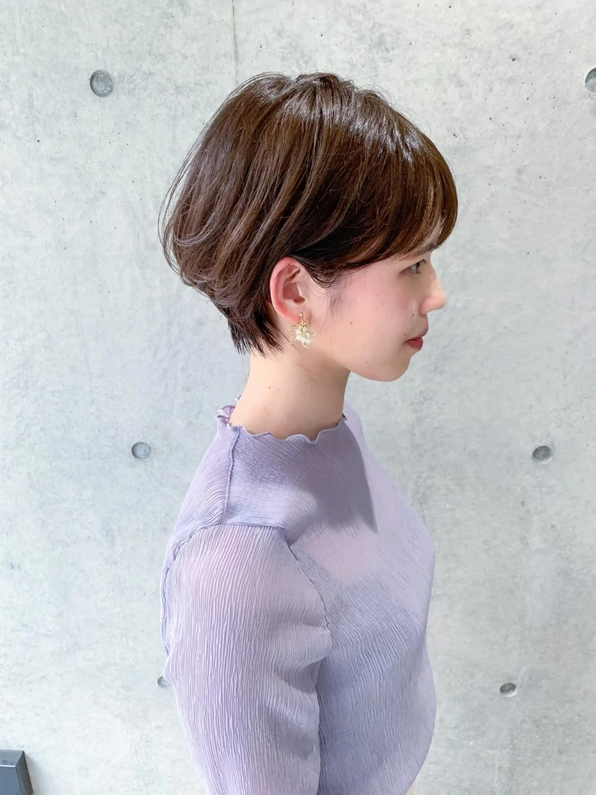 ショート 切りっぱなしボブ ショートボブ ハンサムショート 丸みショート ボブ Lond enikaのヘアスタイル