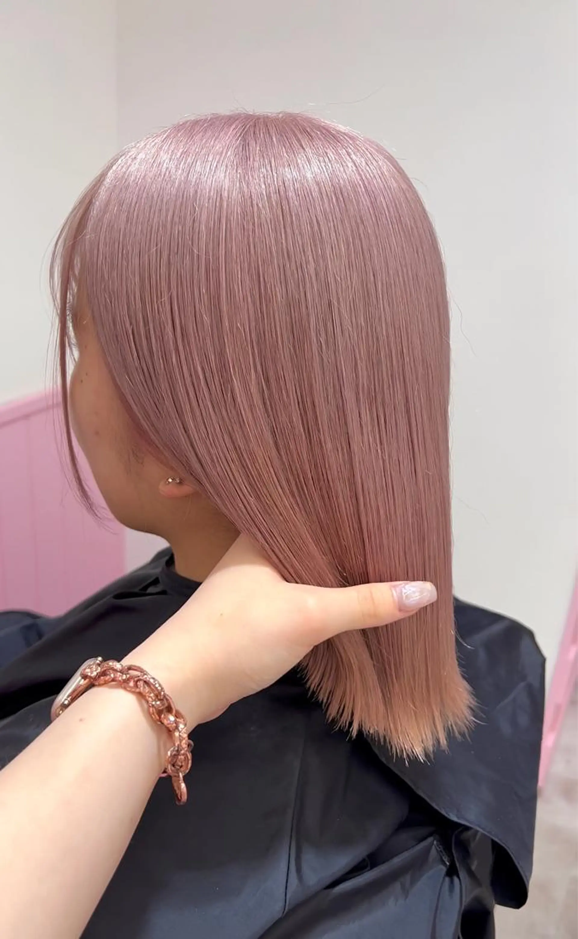 セミロング ハイトーン♡ブリーチ ♡エクステ♡nanaのヘアスタイル