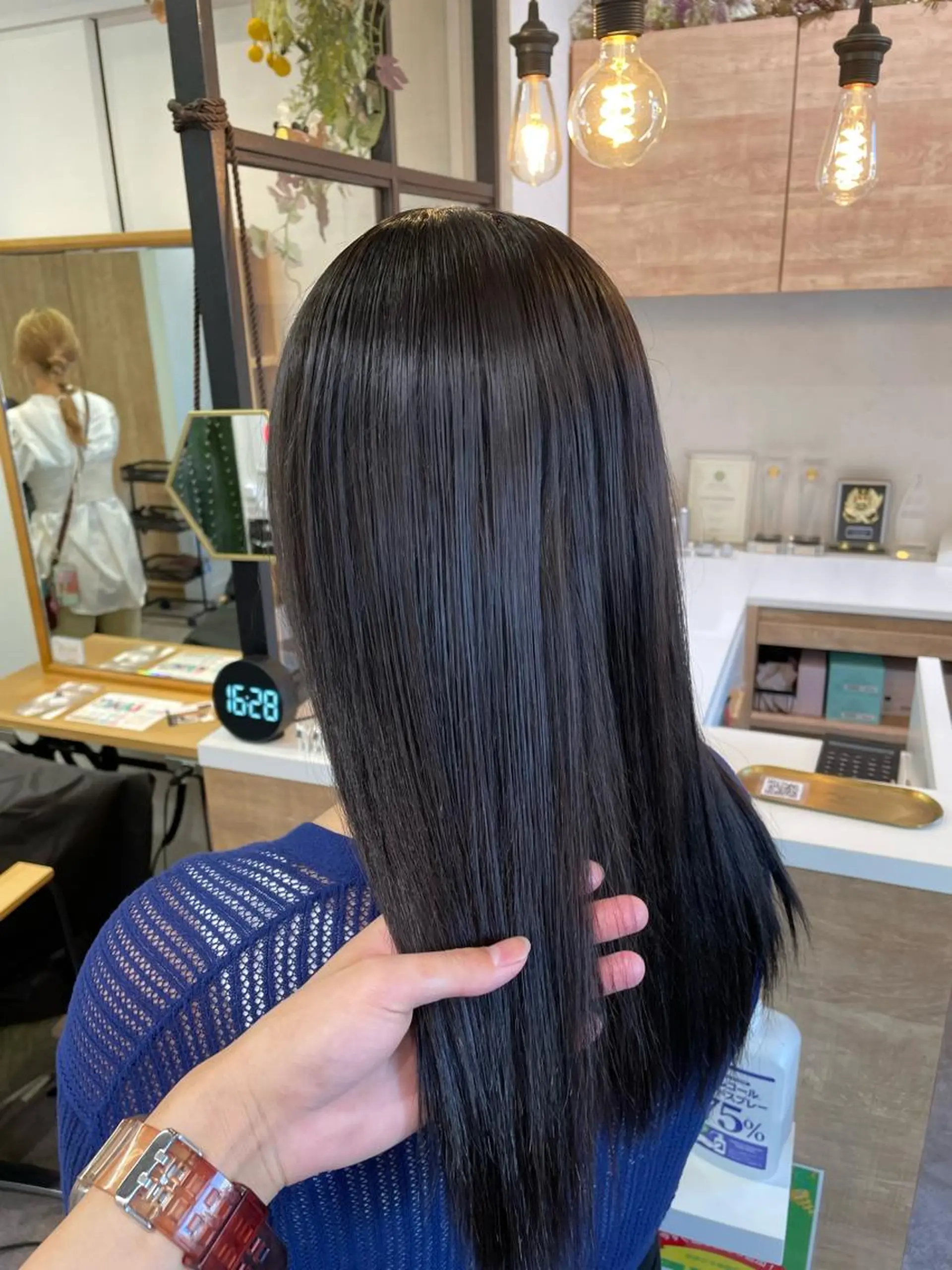 セミロング ブリーチ/ハイトーン 🌏💊RAINEのヘアスタイル