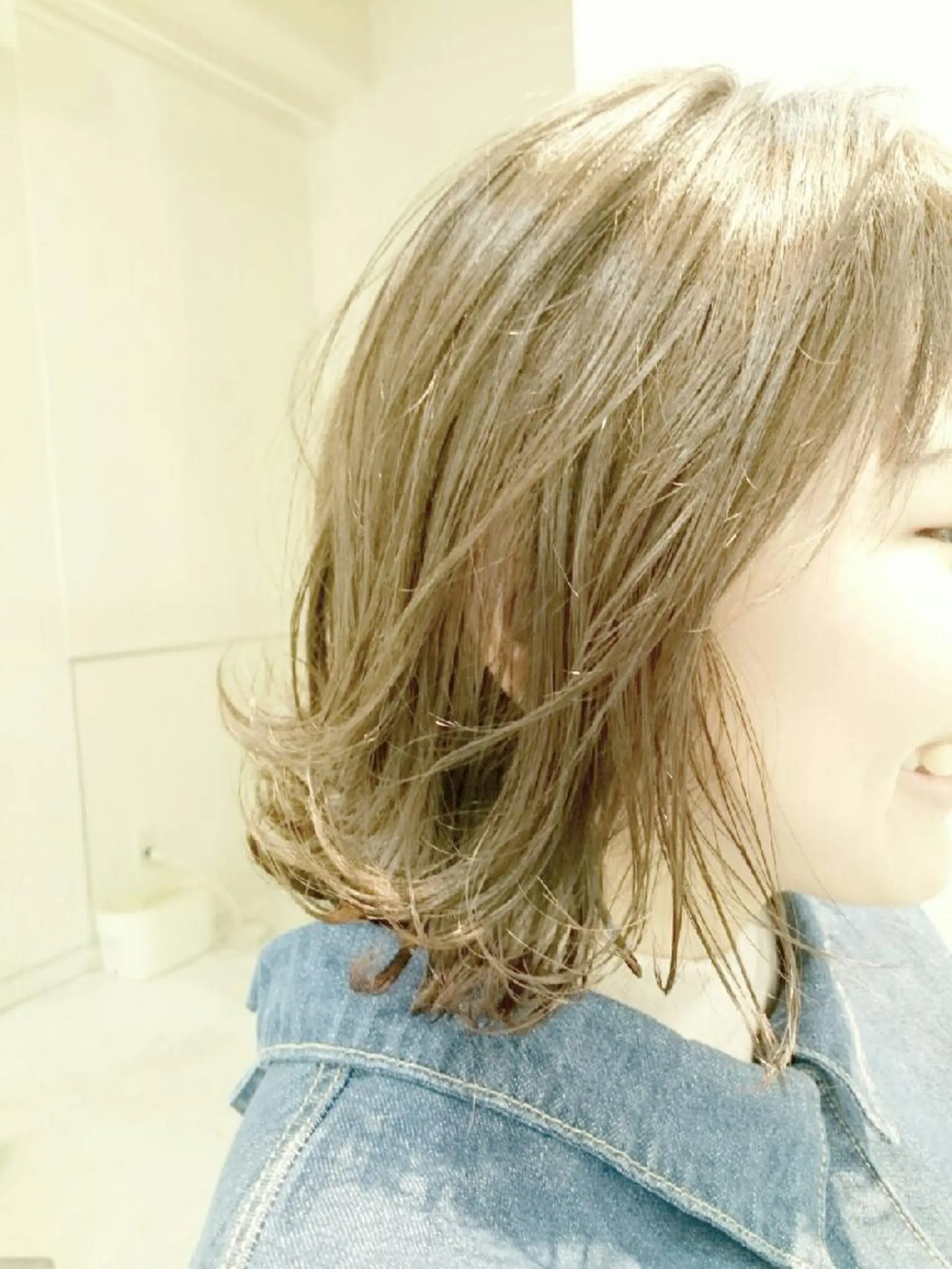 ミディアム カット ヘアカラー 浦川 敬太のヘアスタイル