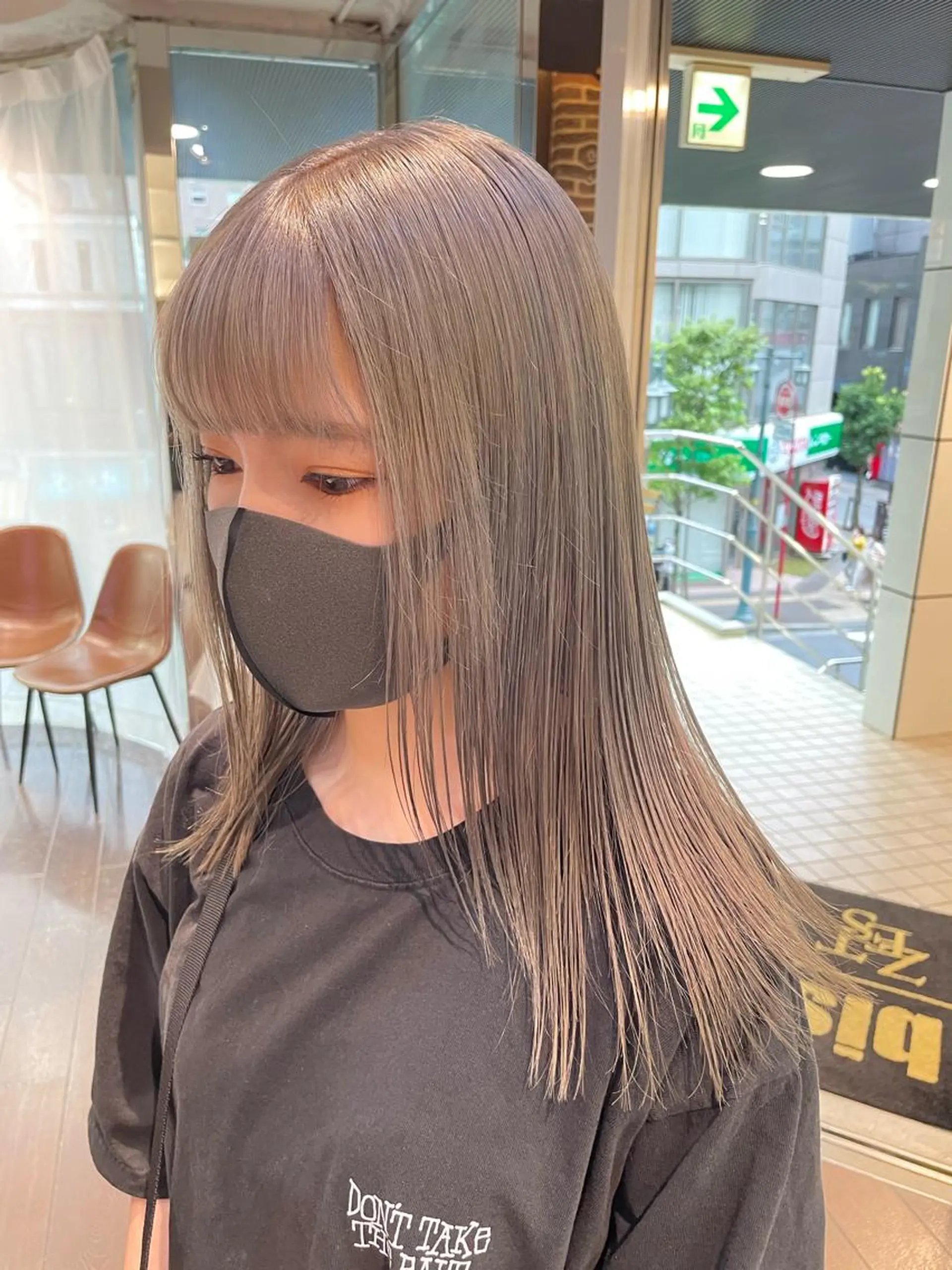 セミロング カラー 個性派ネイル 🌼 ハルカ ♡のマツエク・マツパデザイン