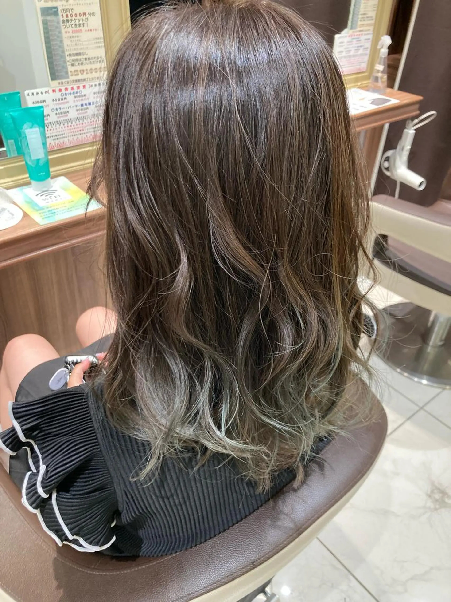 ロング カット ヘアカラー トリートメント 髪質改善 阪口 雄佑のヘアスタイル