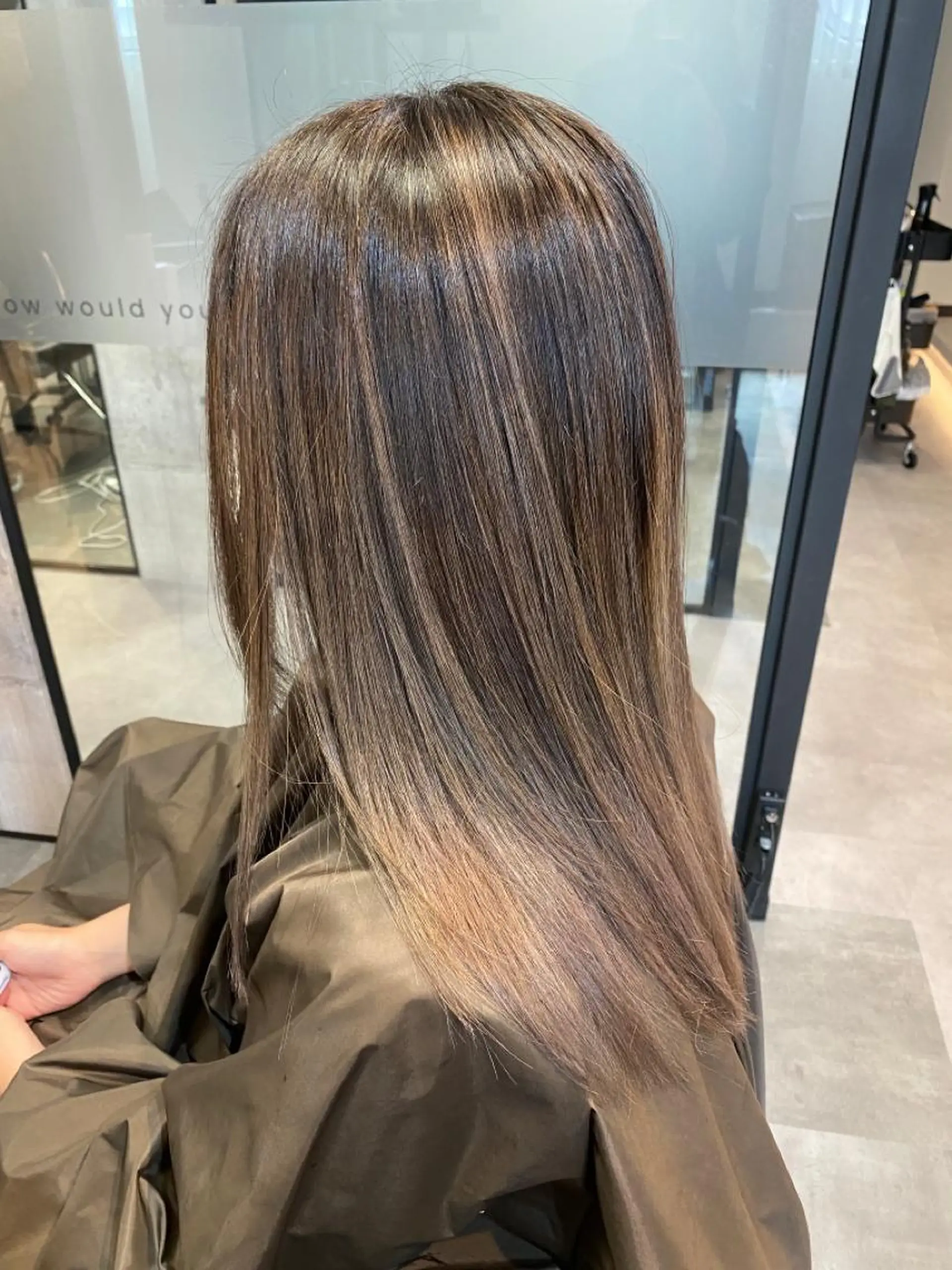 セミロング カラー カット ヘアカラー トリートメント 🟡【美髪専門店】 ✨褒め髪/艶髪🟡のヘアスタイル