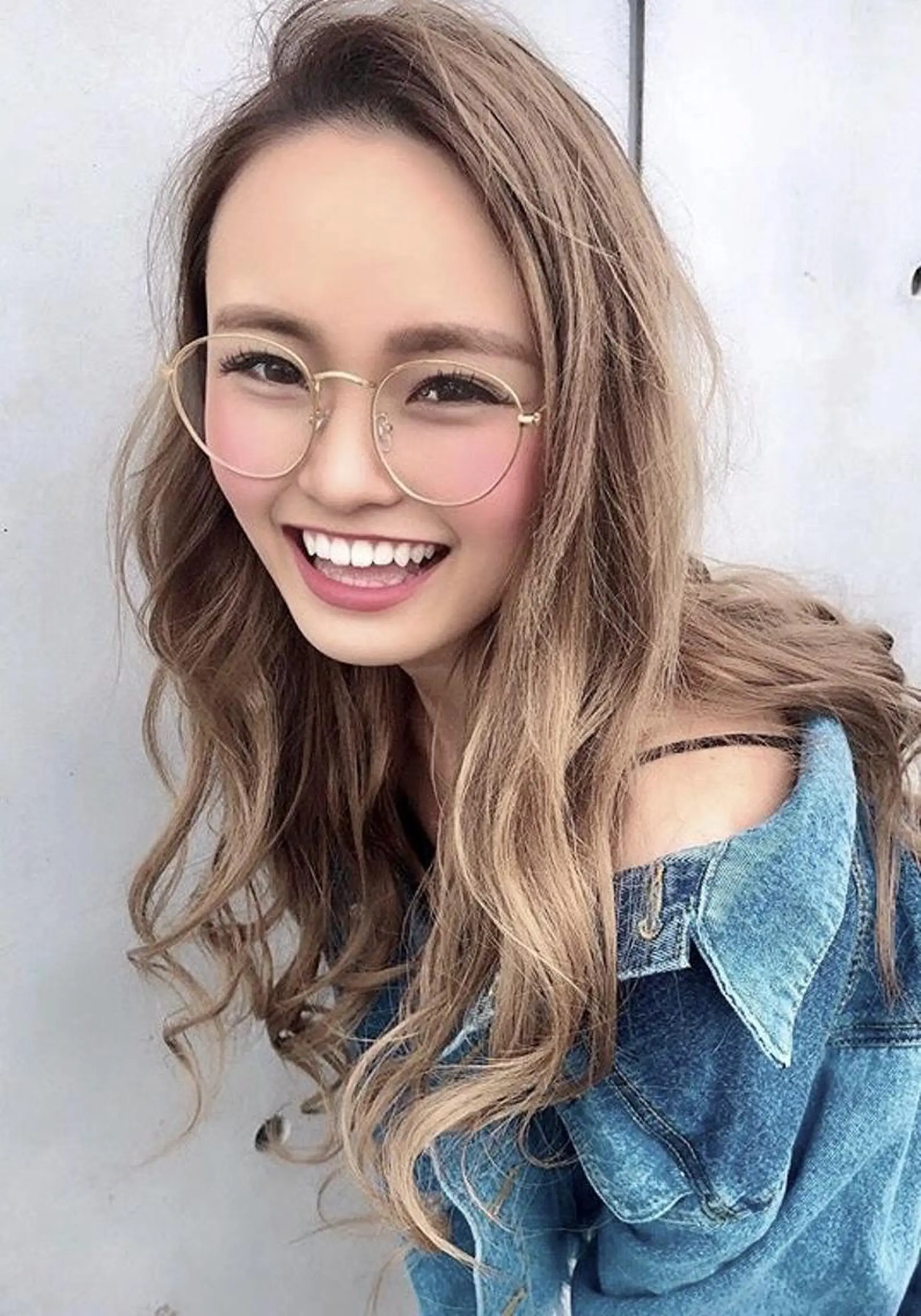 ロング カラー パーマ ヘアアレンジ Device ディバイスのヘアスタイル