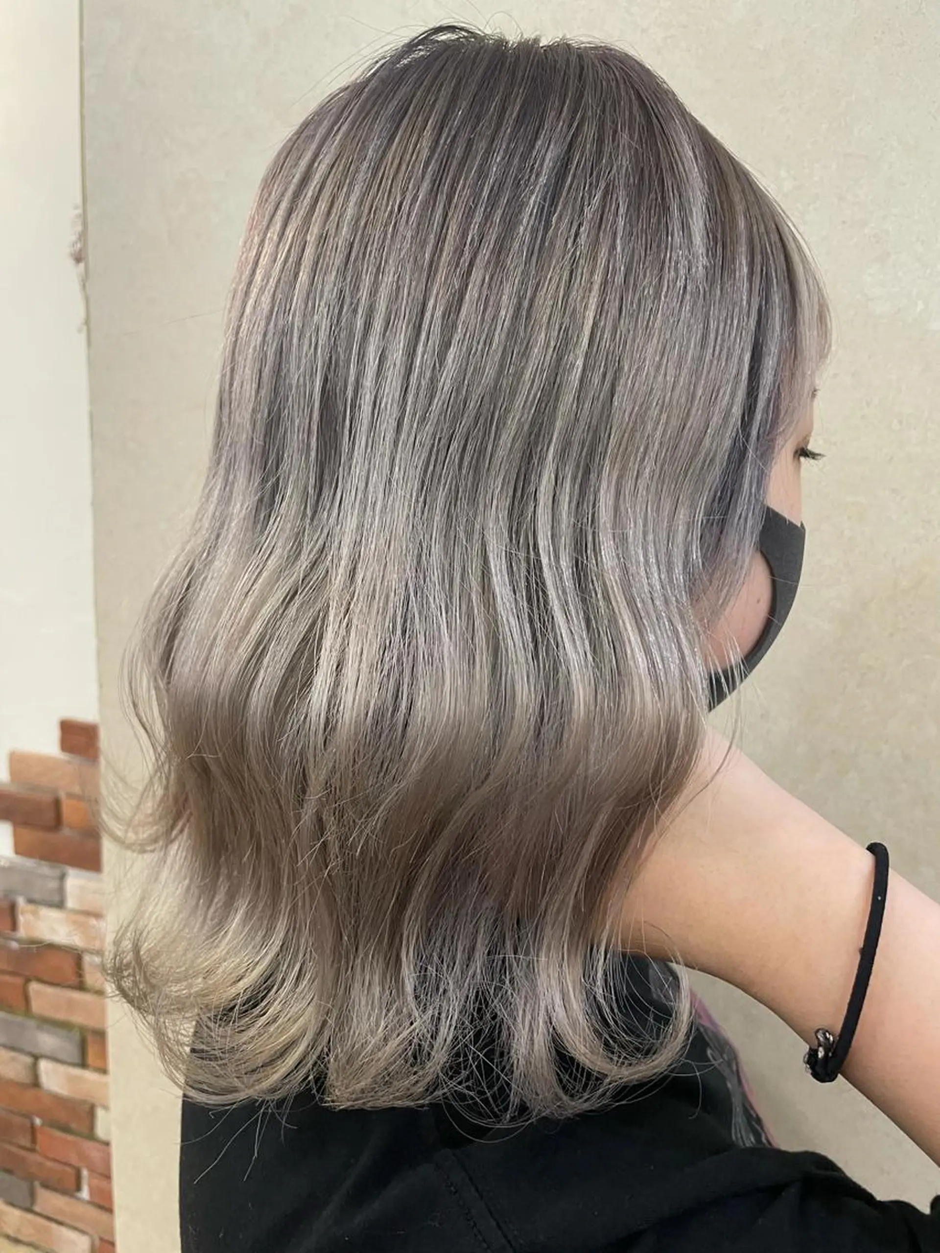 ロング カラー パーマ ヘアアレンジ メンズ シールエクステ メンズバレイヤージュ メンズブリーチ メンズハイライト メンズインナーカラー 🦋高瀬寛菜🦋 韓国/ブリーチのヘアスタイル