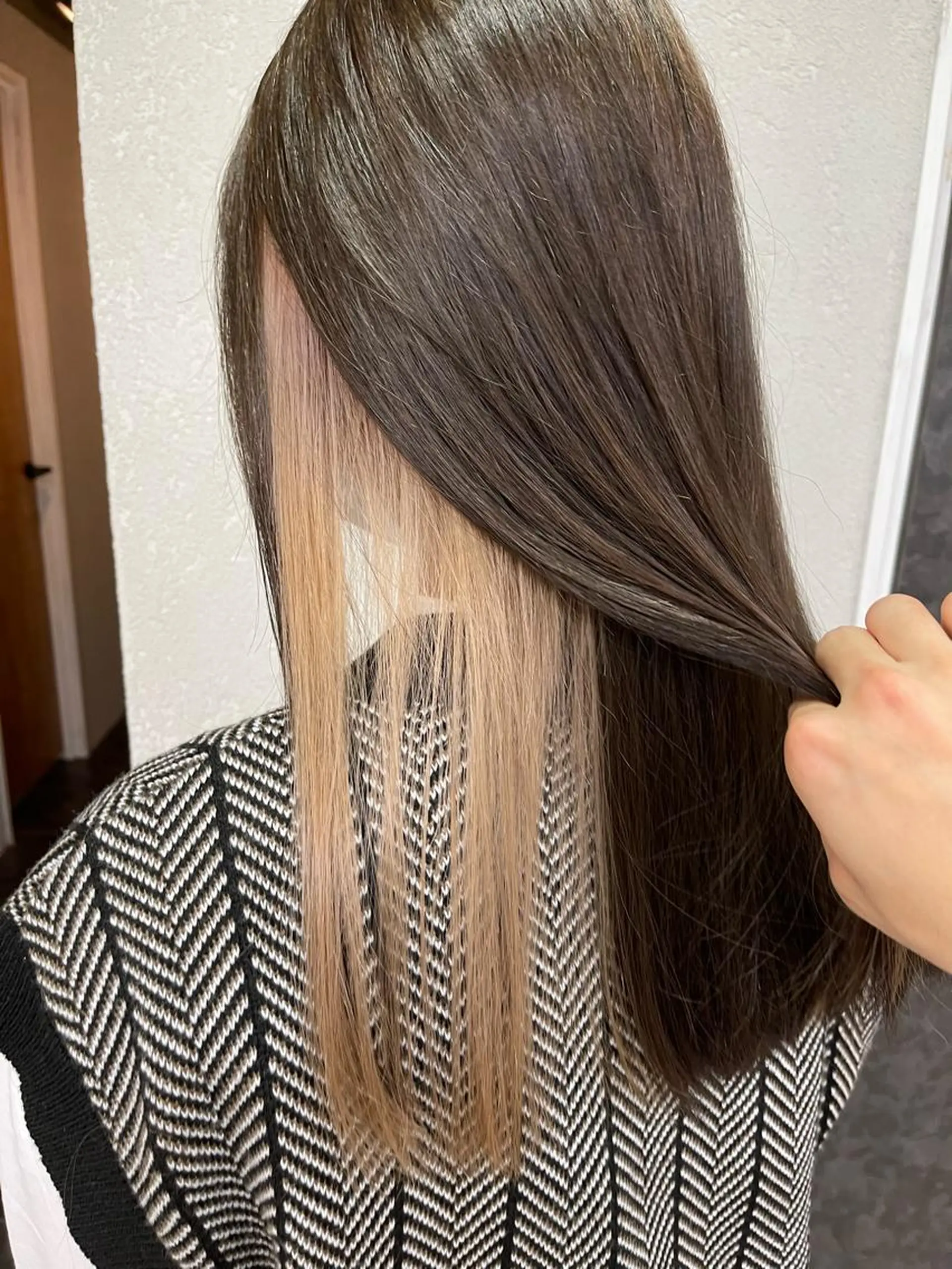 ロング カラー ブリーチ カット ヘアカラー トリートメント 🔥ブリーチカラー 槙川のヘアスタイル