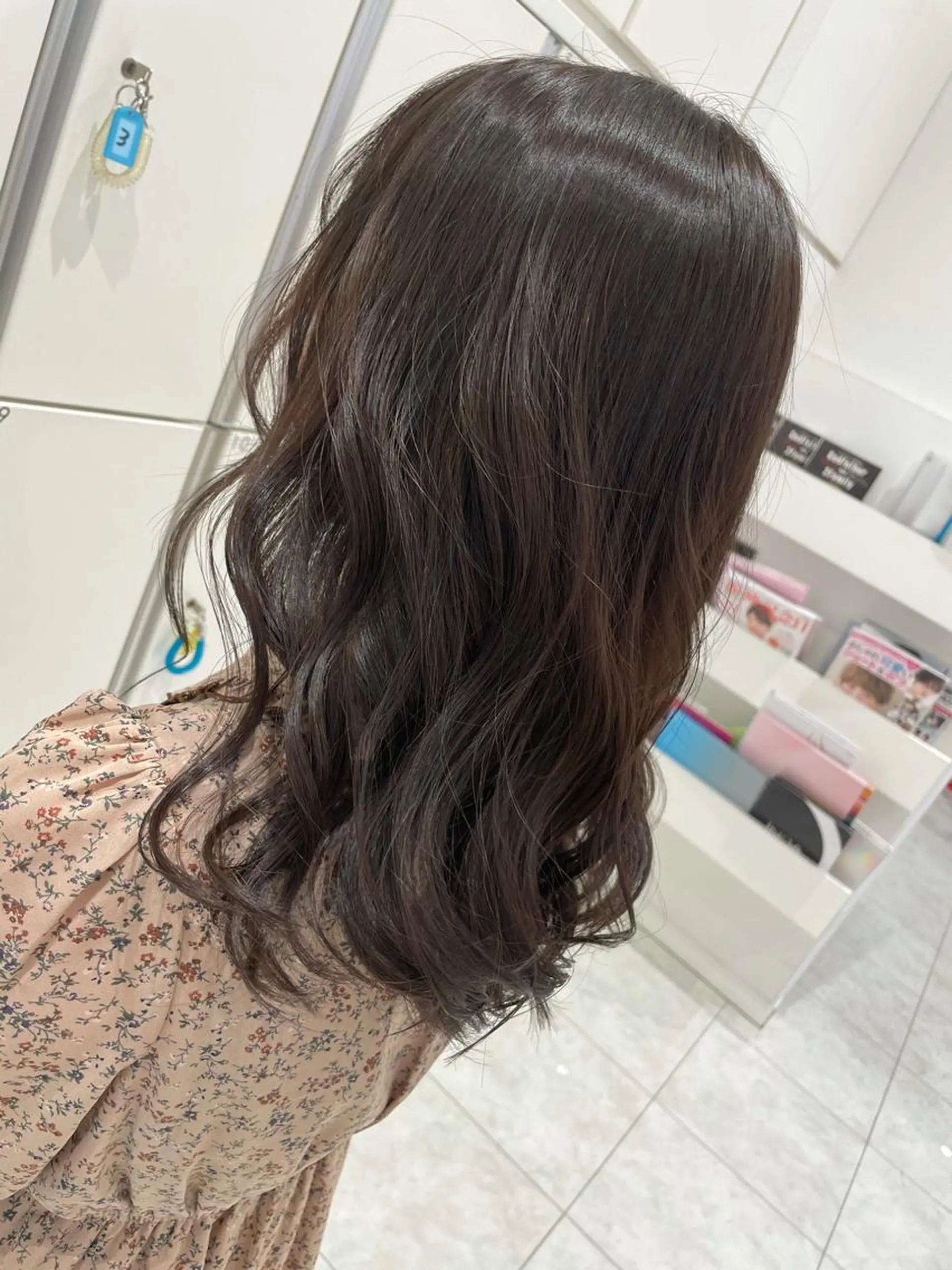 セミロング ヘアカラー トリートメント 岸 保奈美のヘアスタイル