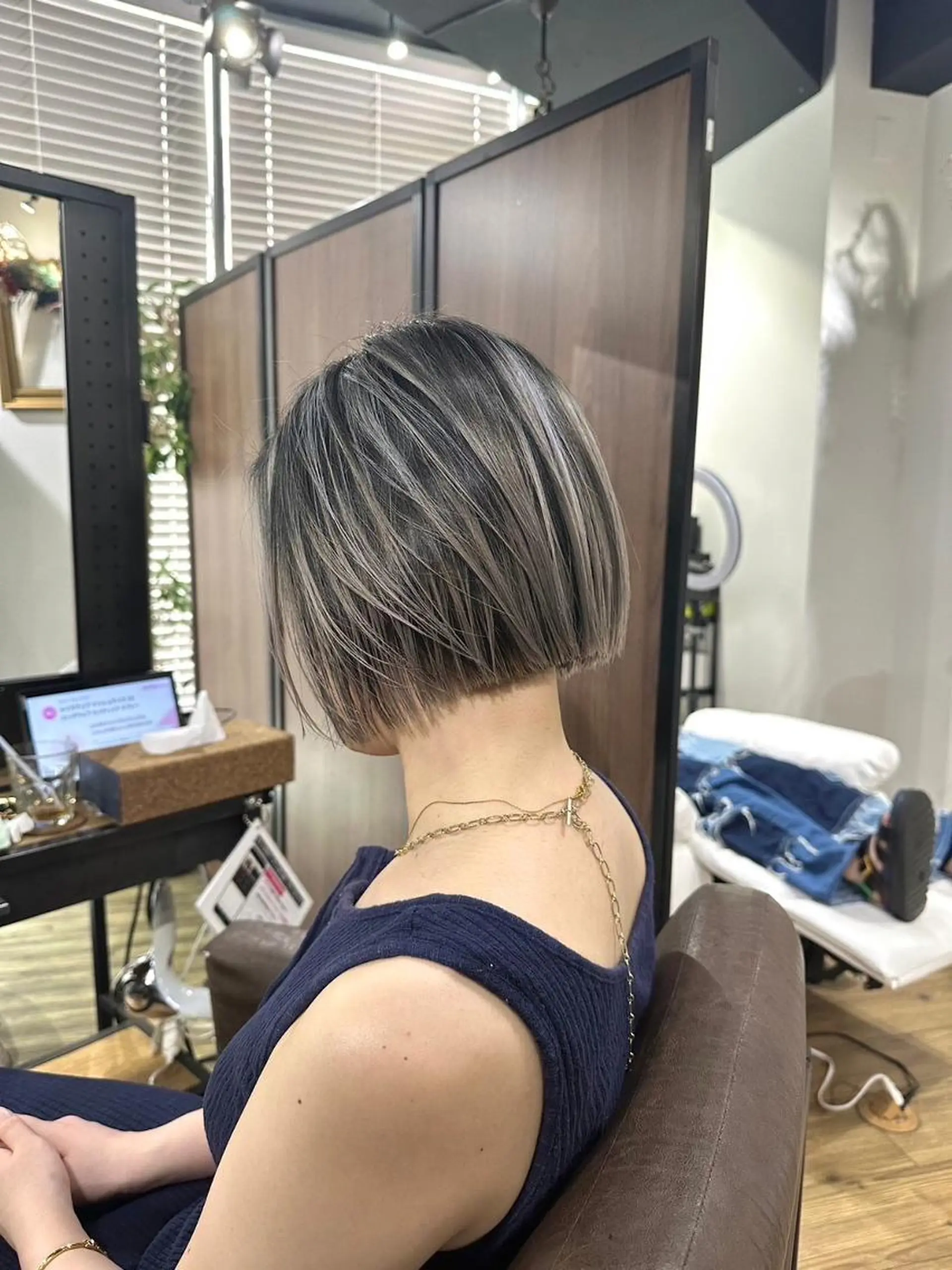 ショート 山影✨バレイヤージュ ハイライト✨メンズ◎のヘアスタイル