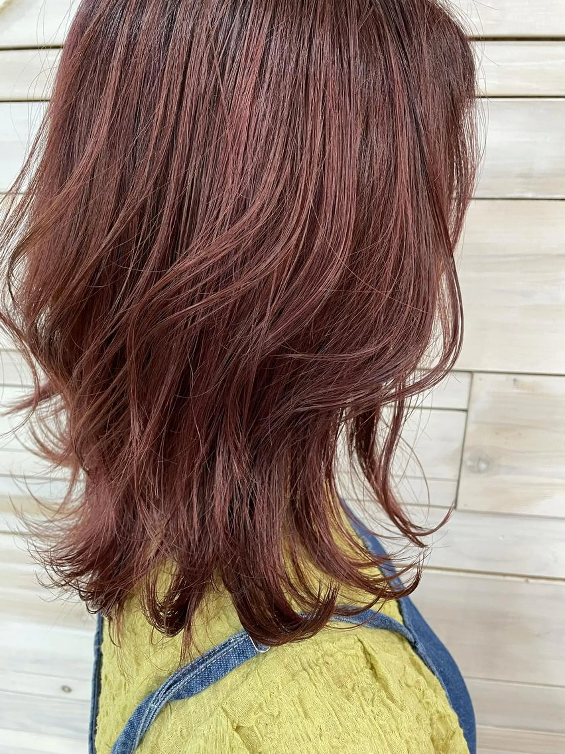 ミディアム カラー イルミナカラー レイヤーカット 外ハネヘア ハッシュカット/ボブ /レイヤー/彩奈のヘアスタイル