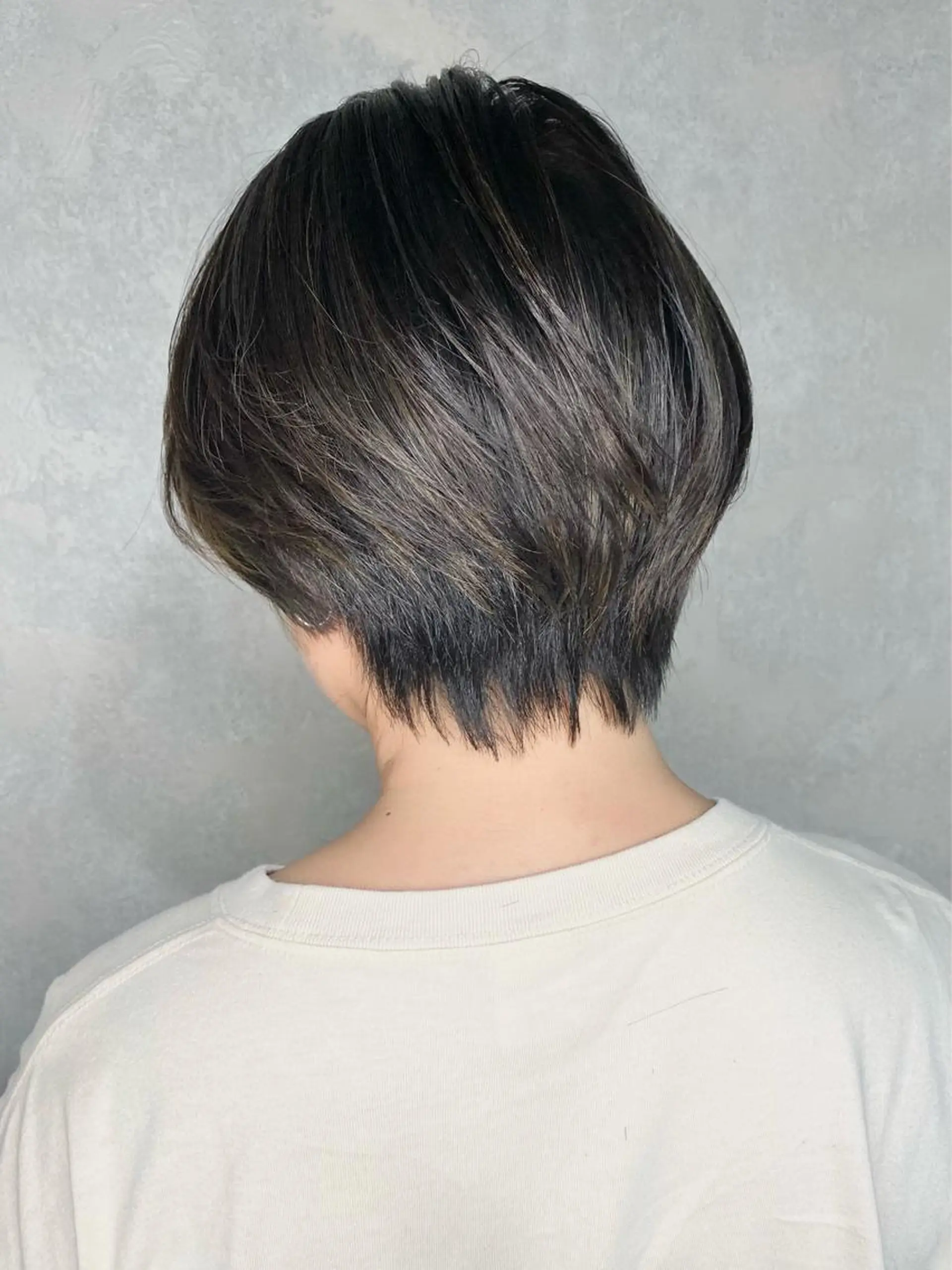 ショート カラー ハイライトカラー ハイライト ショートヘア 🌾内山 龍介🌾のヘアスタイル