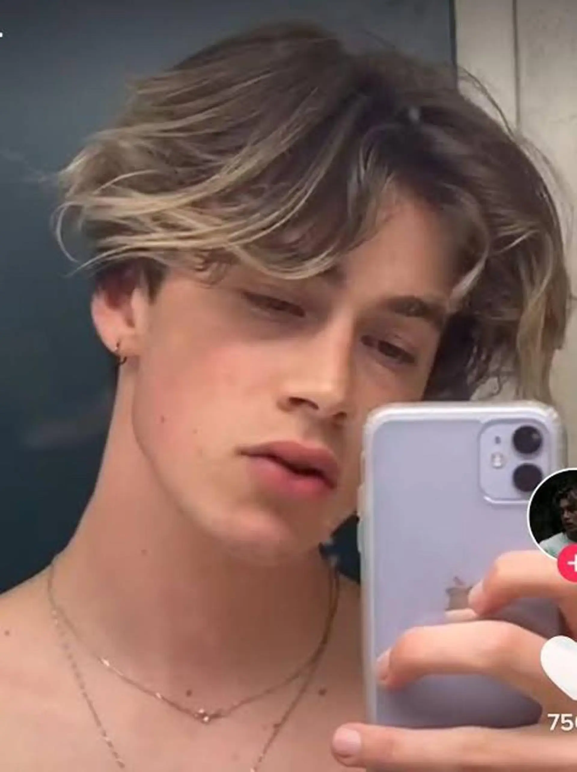 カラー パーマ ヘアアレンジ メンズ キッズ ネイル マツエク・マツパ アイブロウ センターパート メンズパーマ 外国人風カラー アートネイル ニュアンスネイル ショートヘア原宿 fifth コシのヘアスタイル