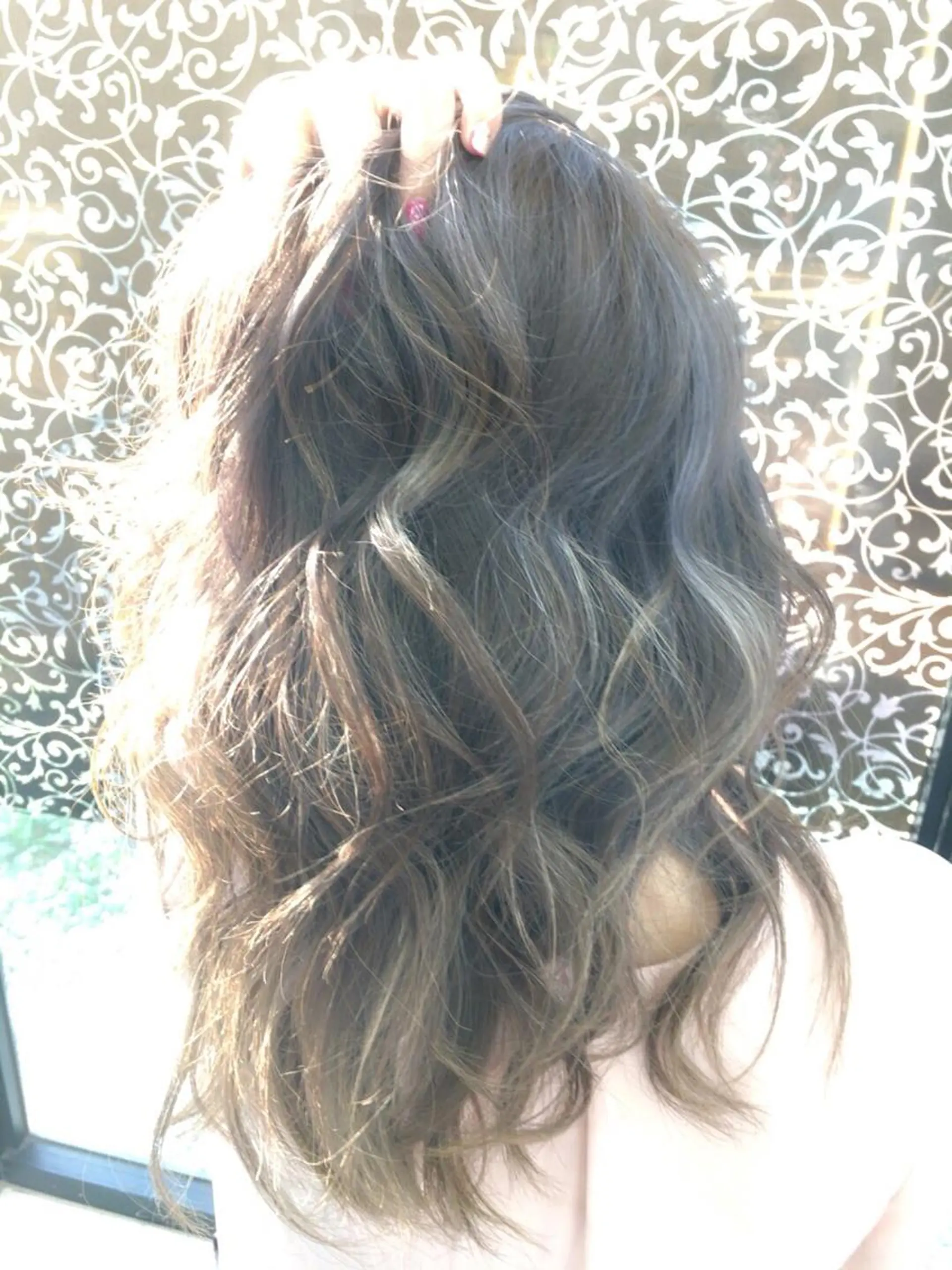 ショート ミディアム セミロング ロング カラー グレージュ ハイライトカラー シルバー ハイライト UNDER vr 【アンダーバー】のヘアスタイル