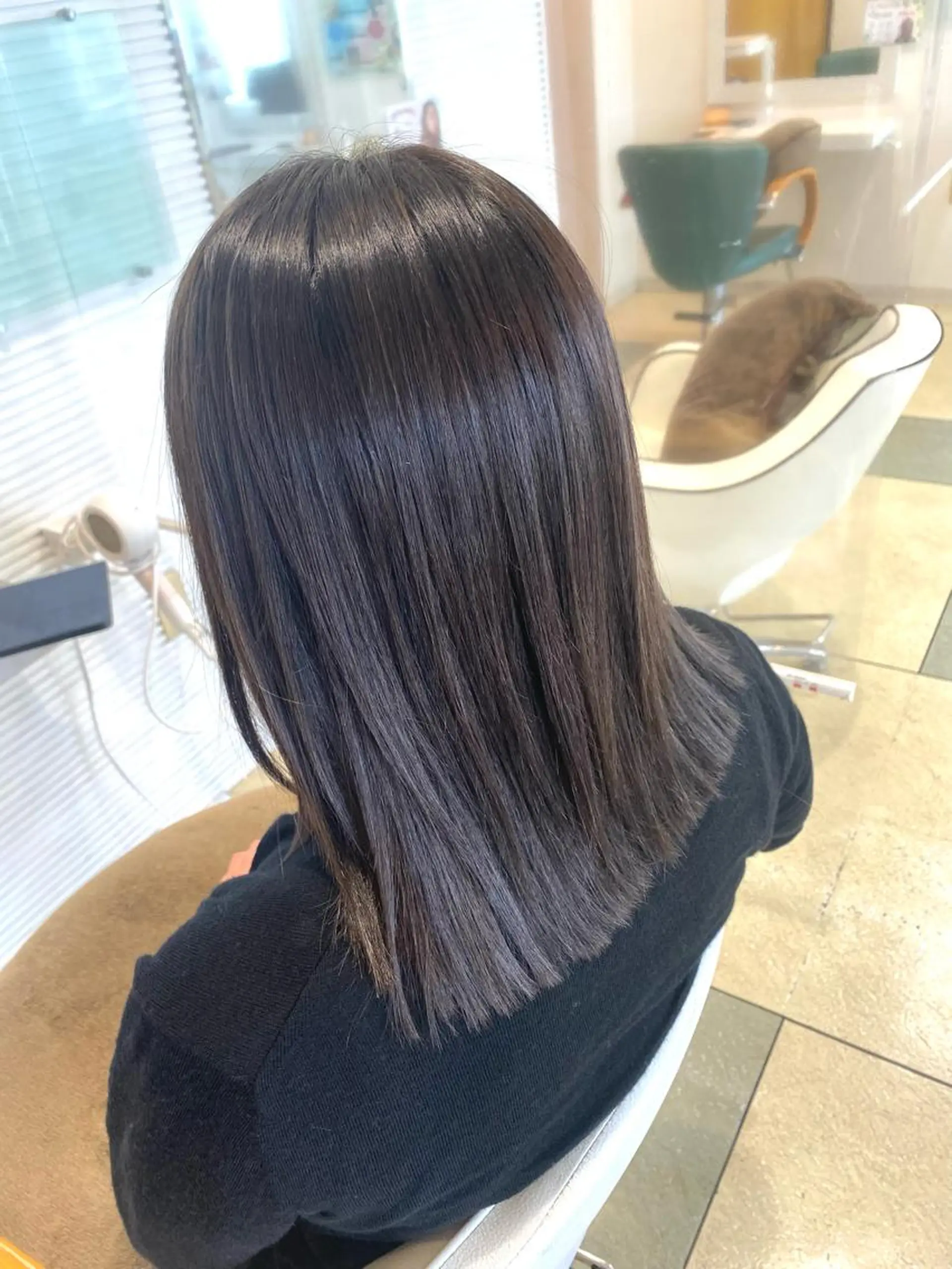 ミディアム カラー ヘアカラー トリートメント 小野 茉奈美のヘアスタイル