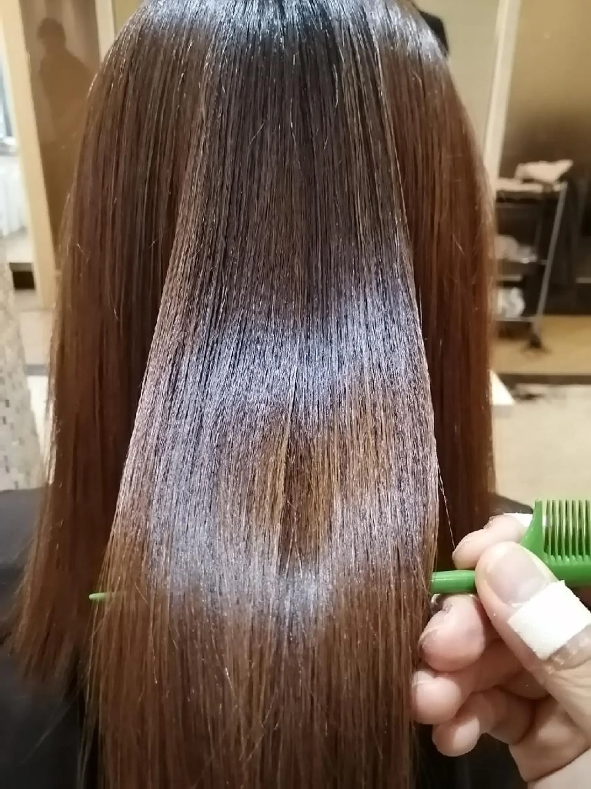 ミディアム Avalon所属・Hiroshi ヒロシのヘアスタイル