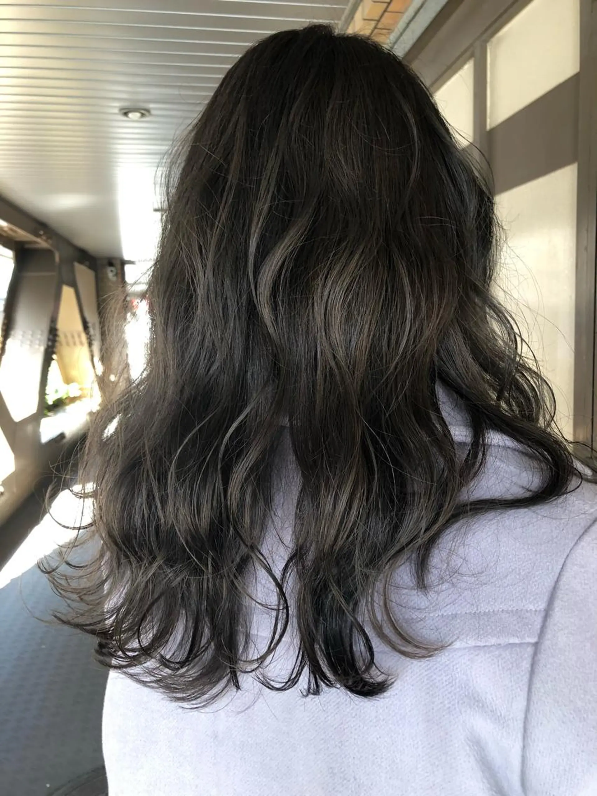 セミロング カラー ブリーチ グレージュ 外国人風カラー はだゆうき @hadadan08のヘアスタイル