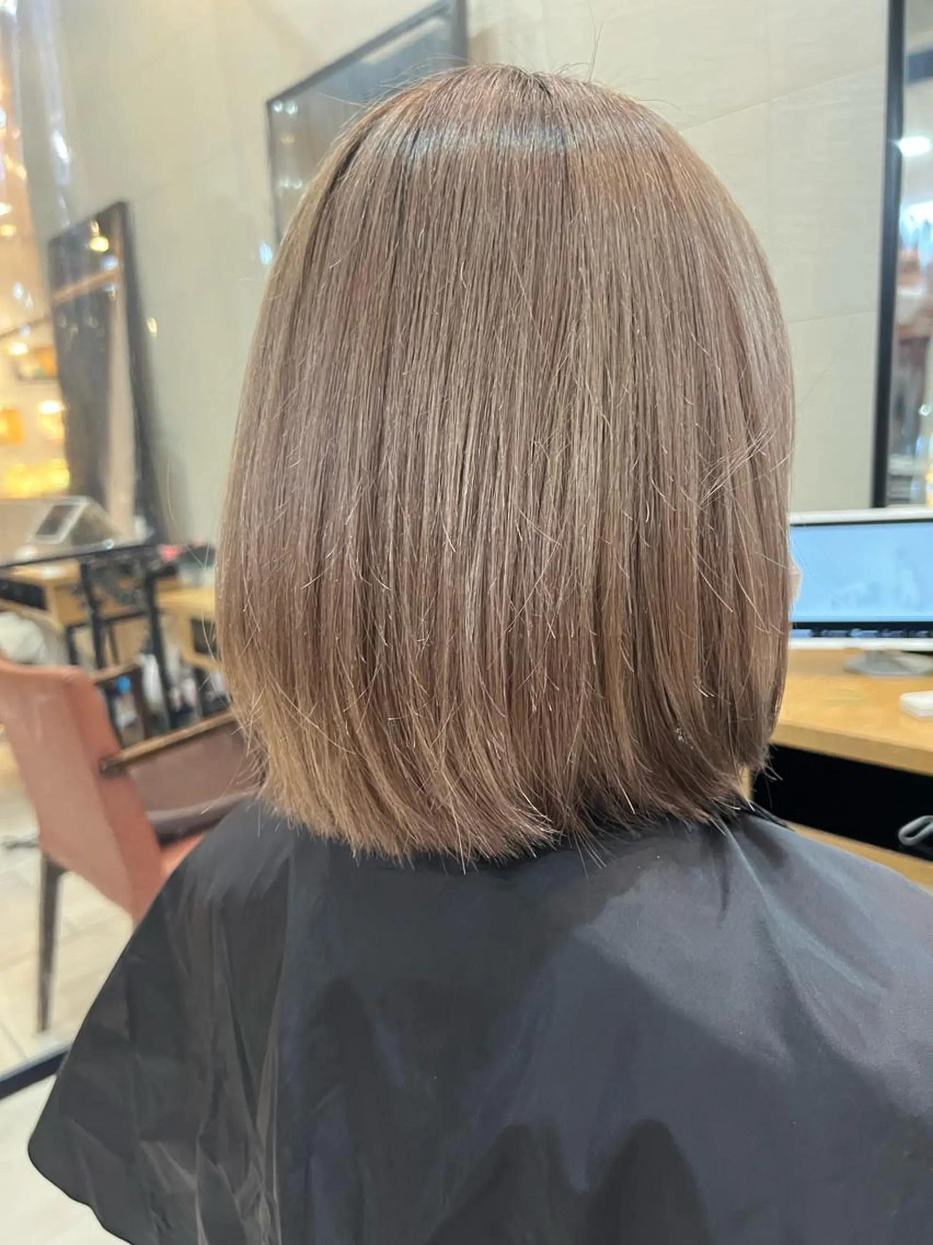 ミディアム カラー グレージュ カット ヘアカラー トリートメント メンズカット曲がる 縮毛矯正佐々木タクマのヘアスタイル