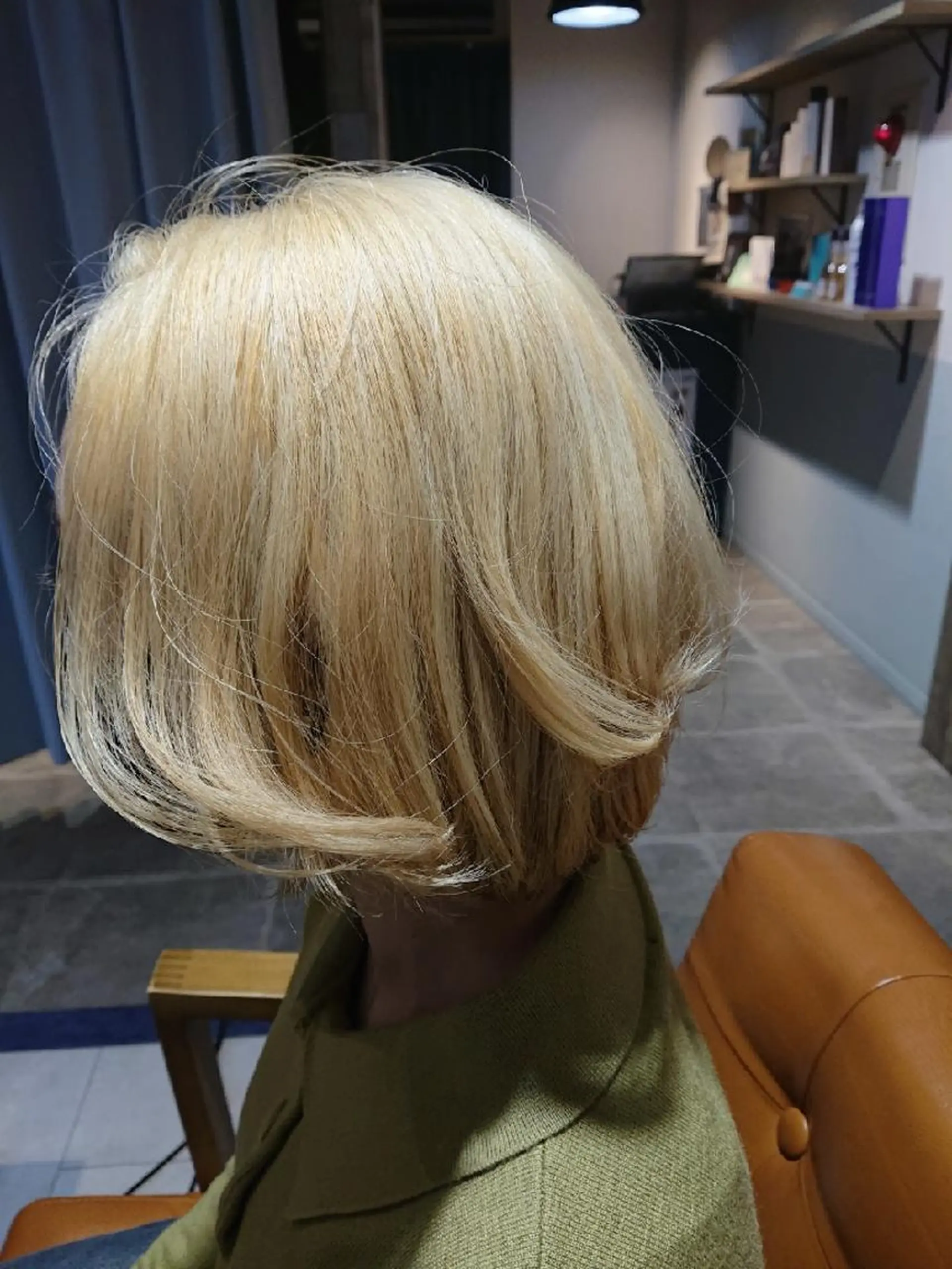 カラー alushe 岡 陽子のヘアスタイル