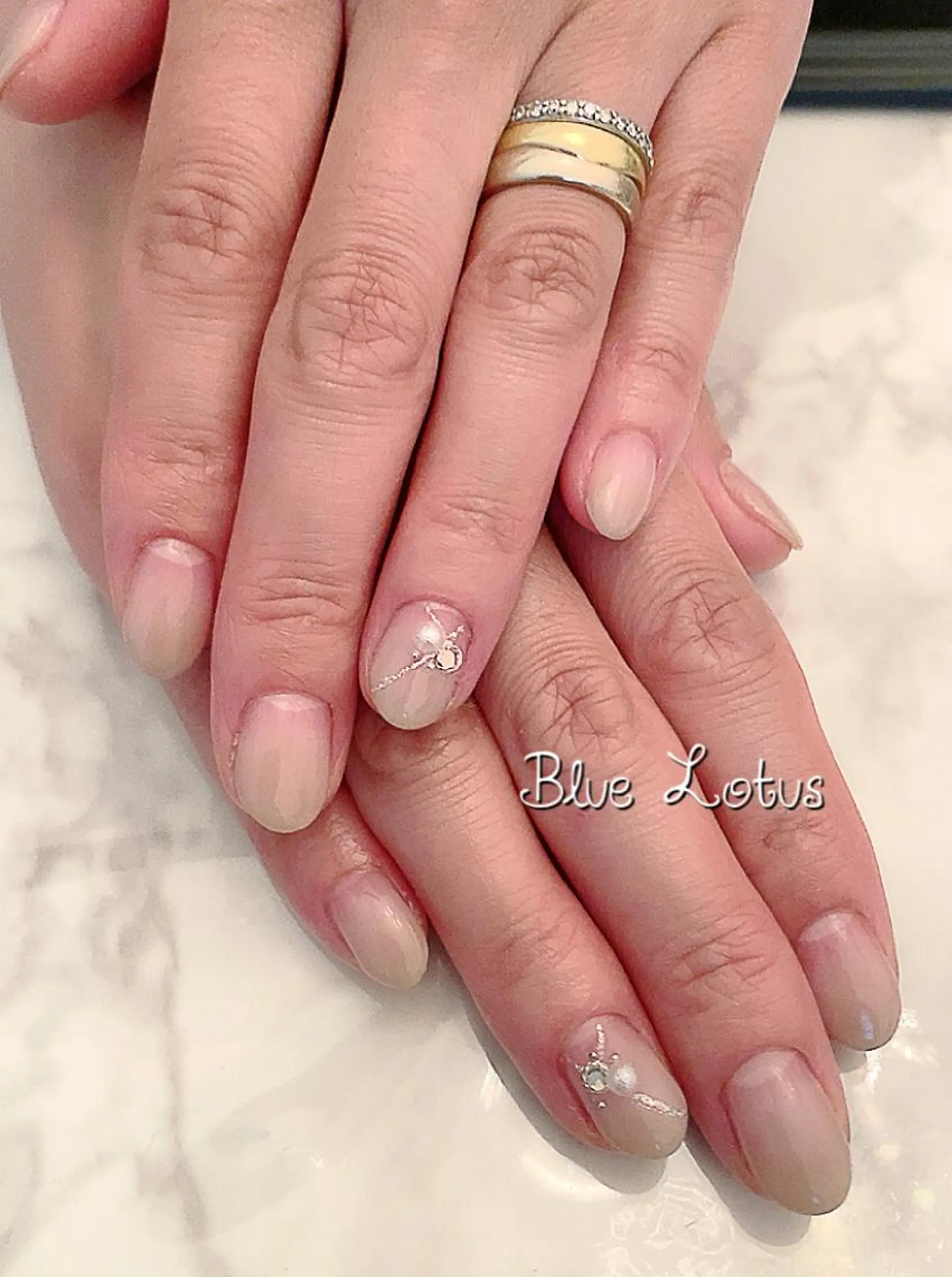 ネイル グラデーション オフィスネイル 三浦 藍のネイルデザイン