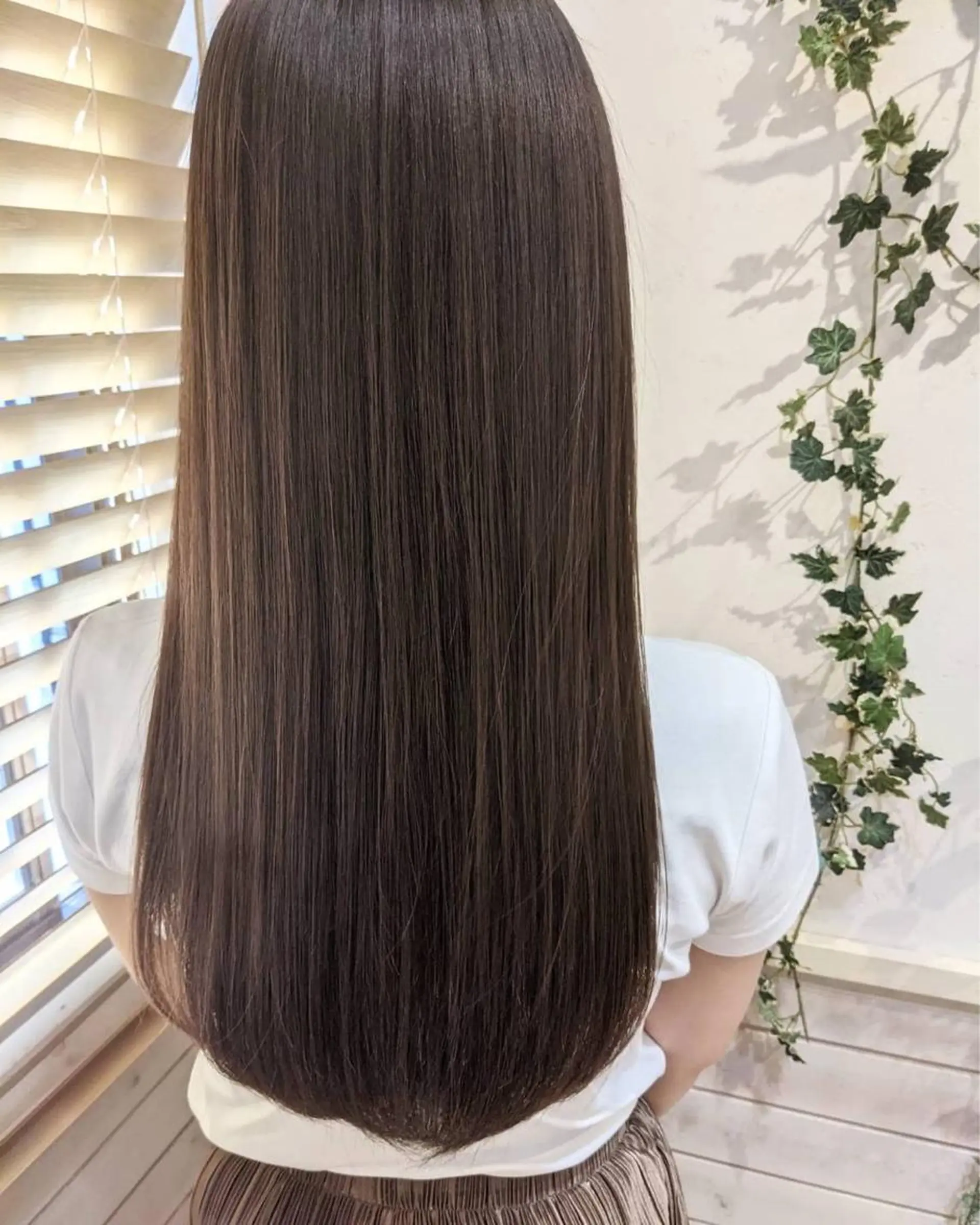 ロング カラー ベージュカラー 長坂 寧々のマツエク・マツパデザイン