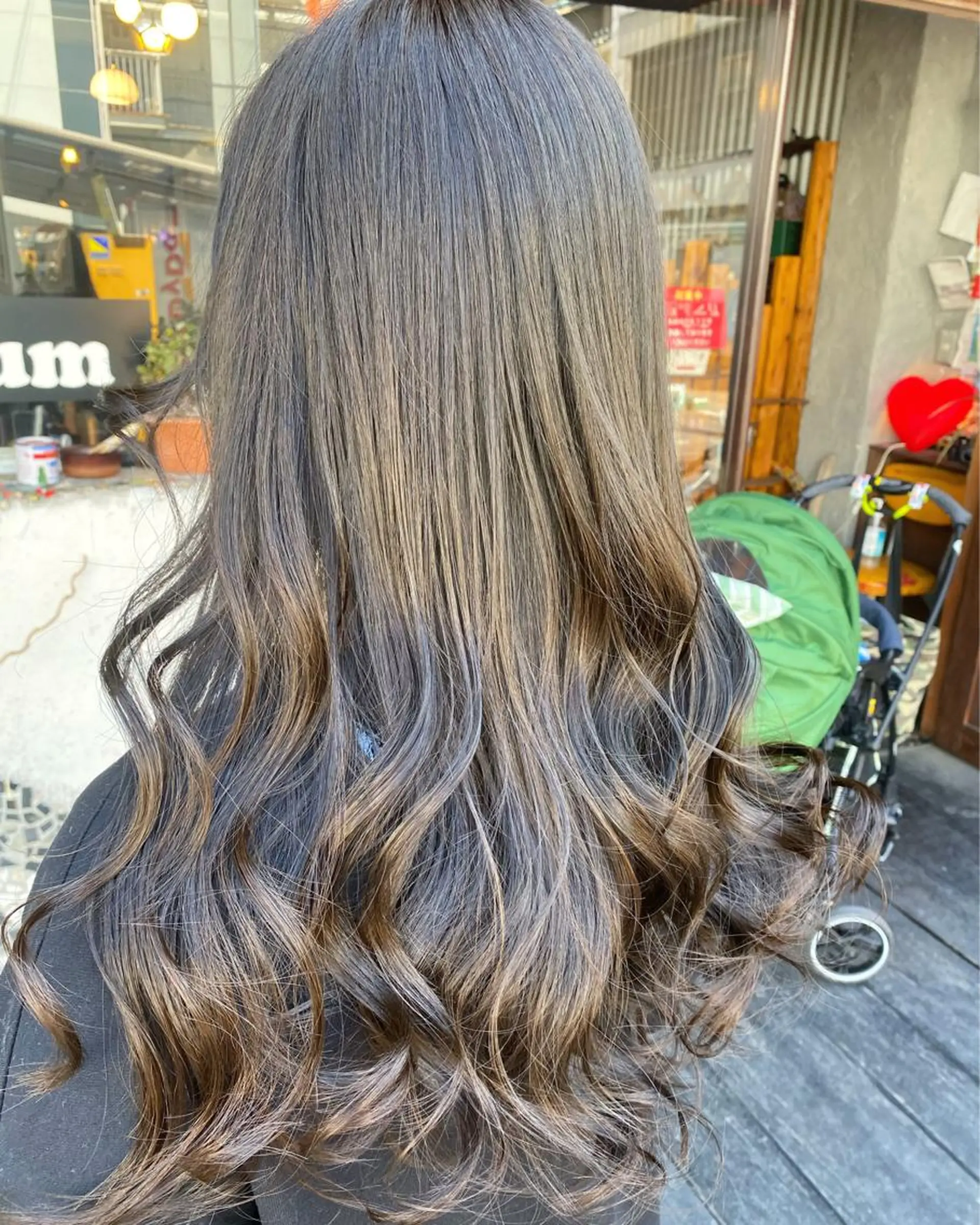 ロング カラー ヘアカラー トリートメント 玉木 育実のヘアスタイル