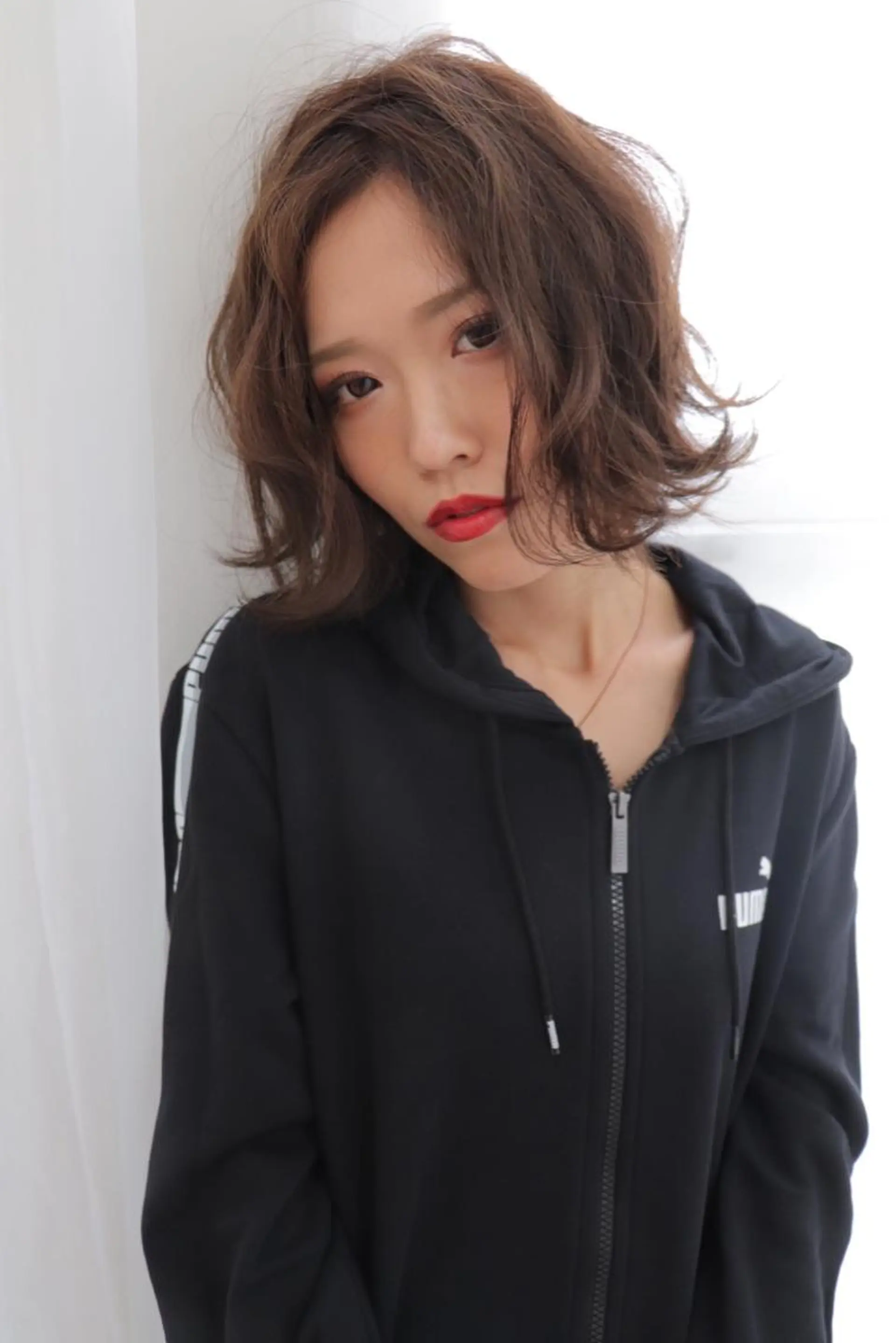 ミディアム カラー 髪質改善＆ブリーチ 伊勢　祐一郎のヘアスタイル