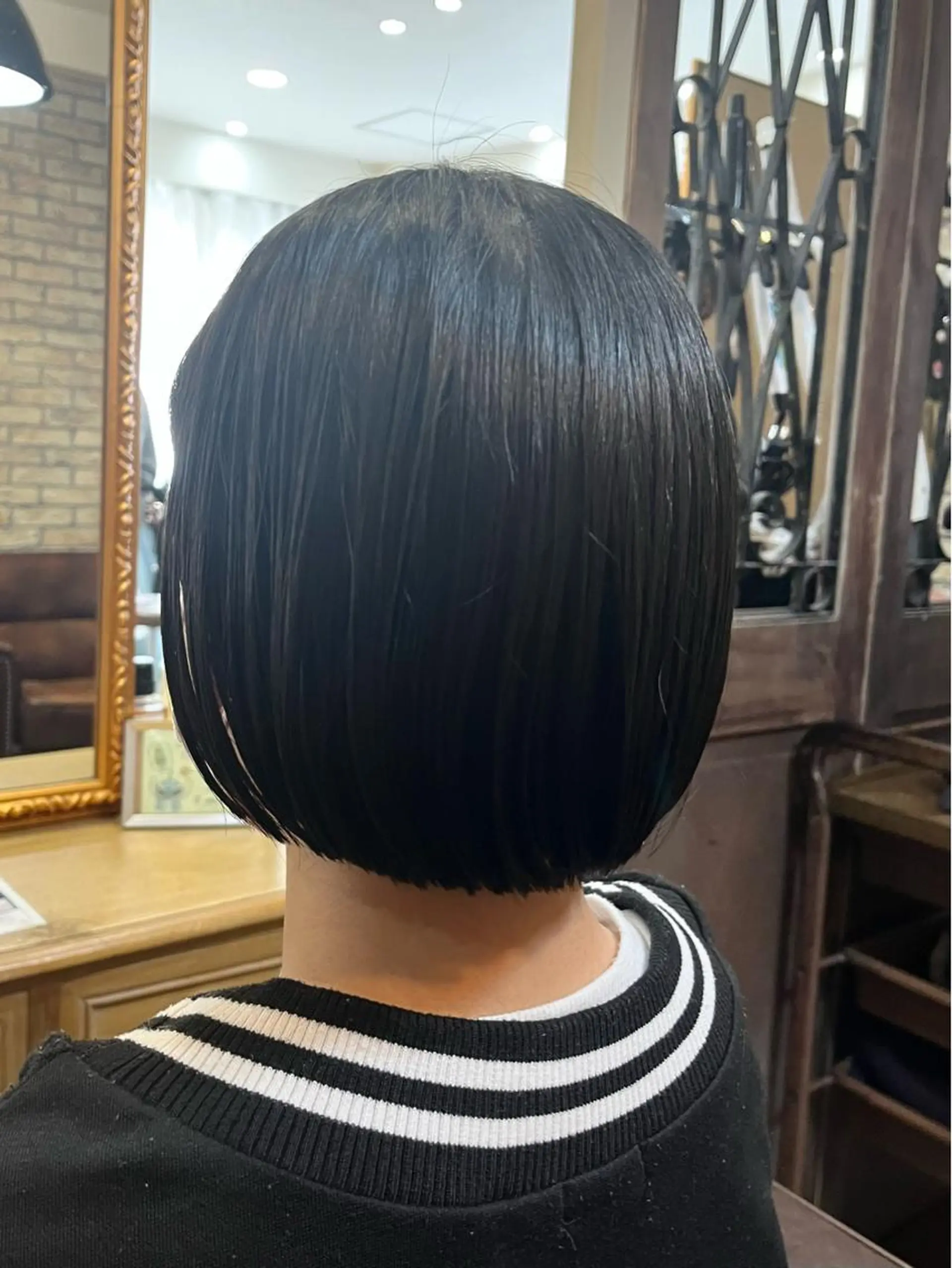 ミディアム カット ヘアカラー ショートスタイル /tomo.のヘアスタイル