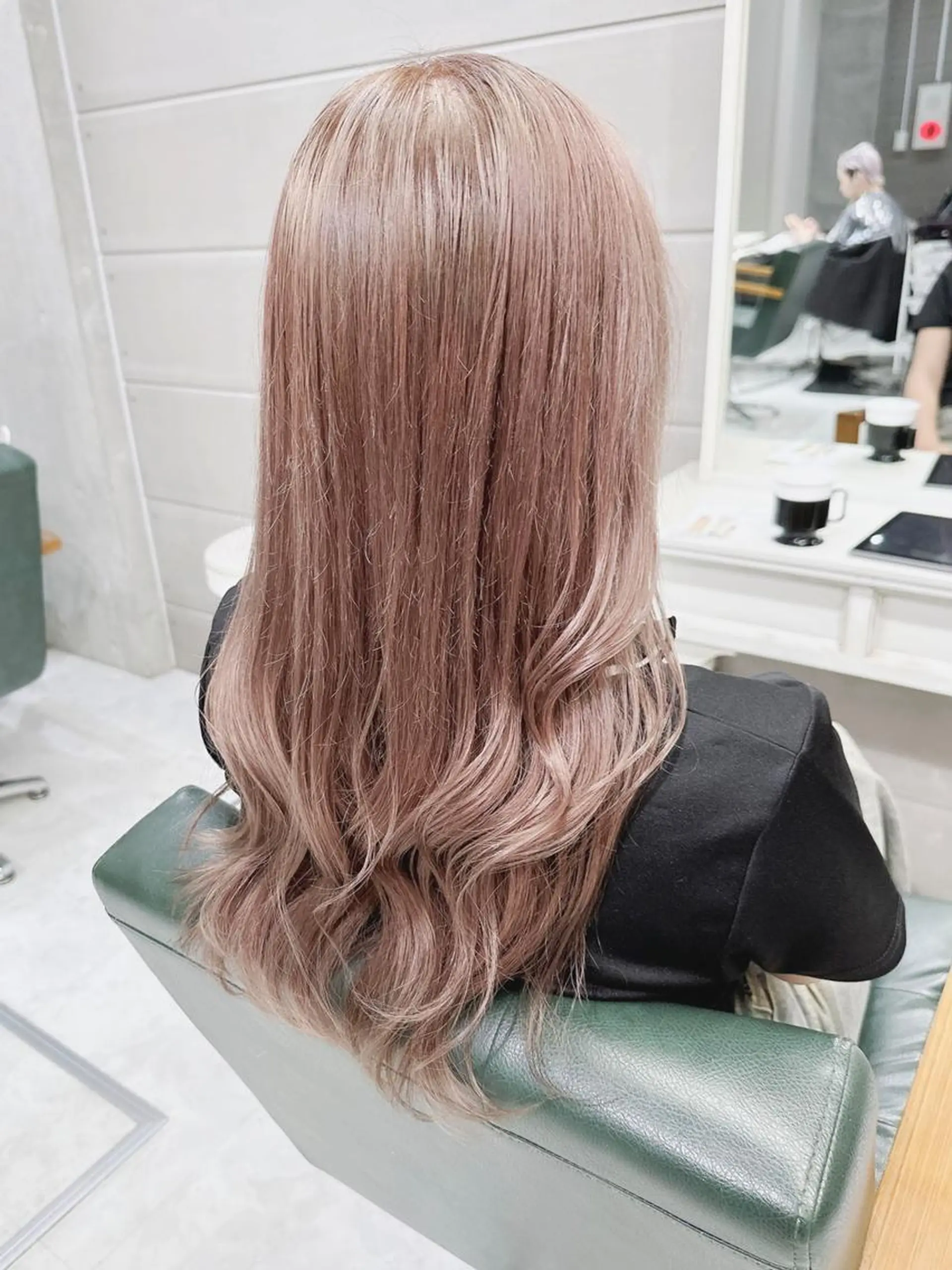 ヘアアレンジ ロング カラー ベージュカラー ブラウンカラー ブラウンベージュ 透明感カラー ココアベージュ 𝐑𝐈𝐍𝐊𝐀 🌷のヘアスタイル