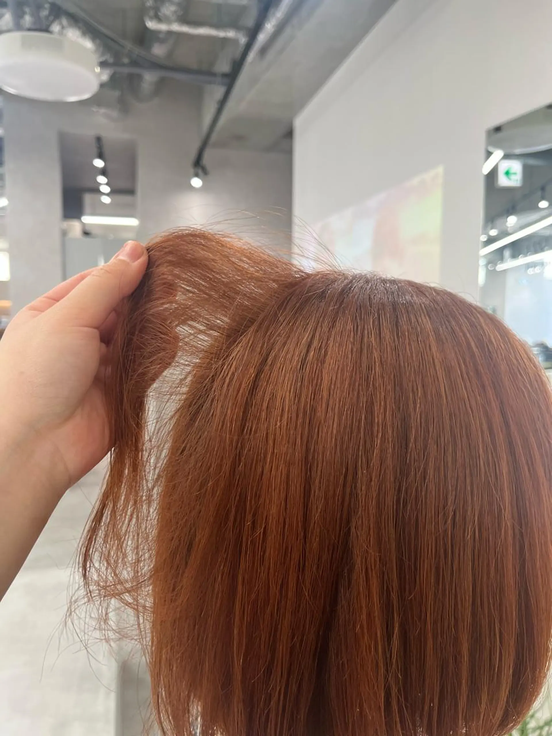 カラー ベージュカラー ブリーチ オレンジ オレンジベージュ dot .tokyo所属・中村 彩夏のヘアスタイル