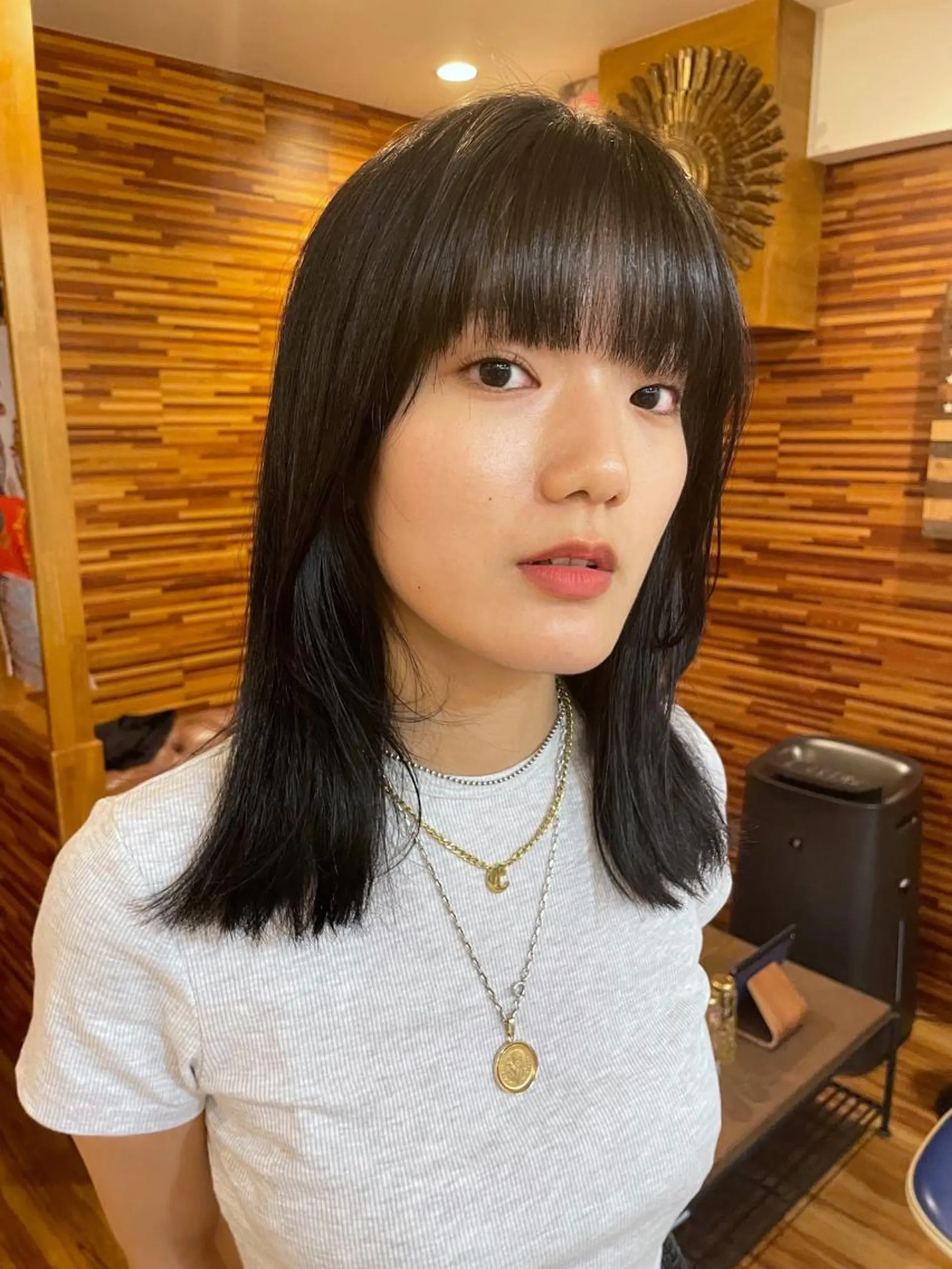 ミディアム 顔まわりレイヤー レイヤーカット yuko🌷マツパ/ パリジェンヌのマツエク・マツパデザイン