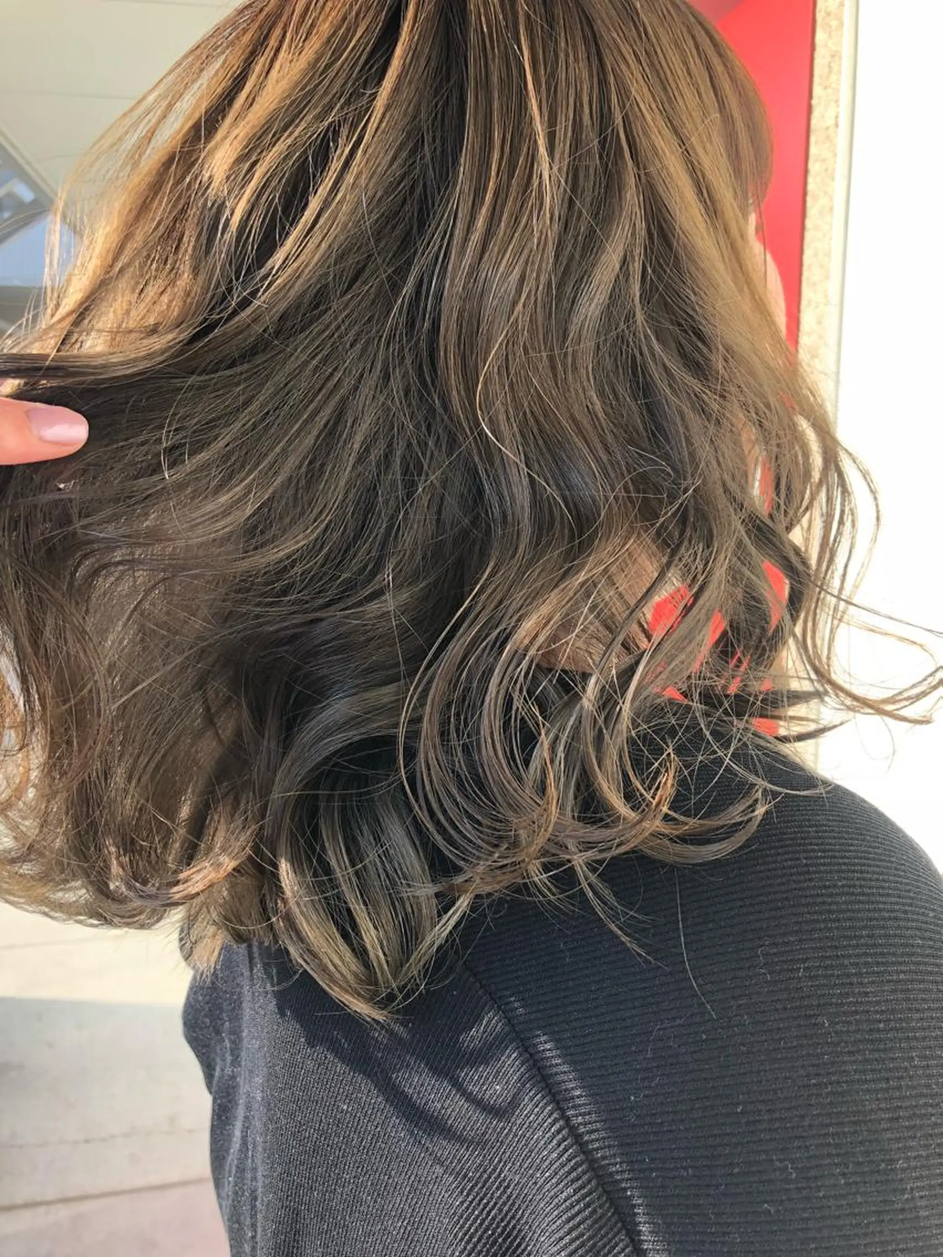 カラー 早川 真幸のヘアスタイル