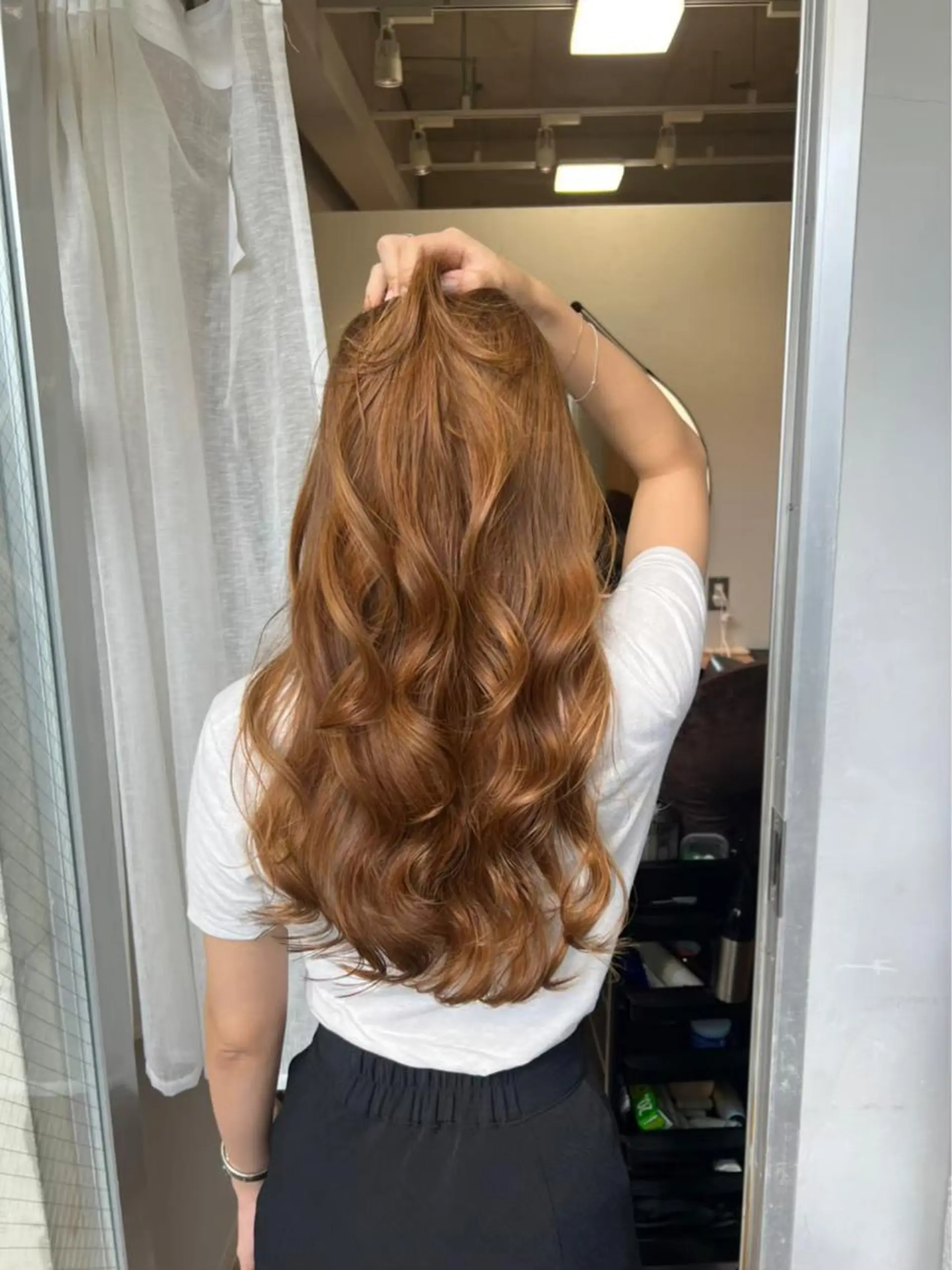 ロング ARMONY 神宮前所属・コテ巻き風パーマ 🦋そま🦋のヘアスタイル