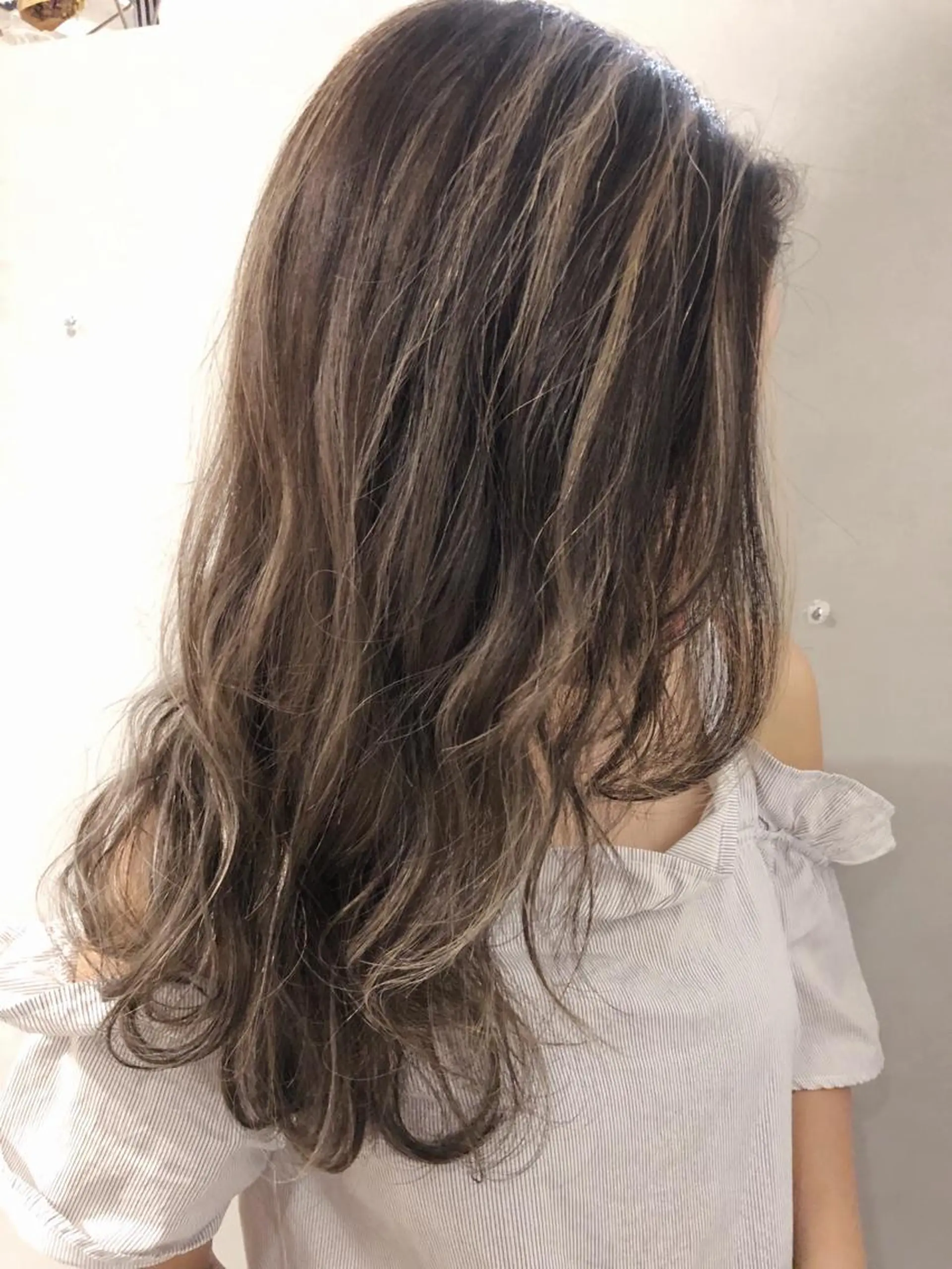 ロング カラー ヘアカラー トリートメント LA KING GINZA TOKYO所属・🧡ショートの達人 🧡SHOのヘアスタイル